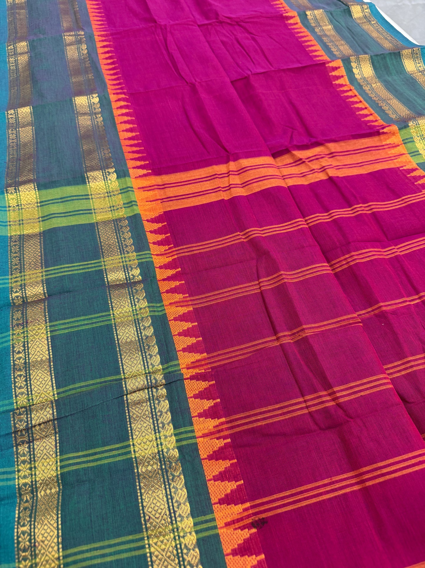 Kaviya: Dark Pink Kanchi Cotton Saree - Handwoven South Indian Elegance image 3