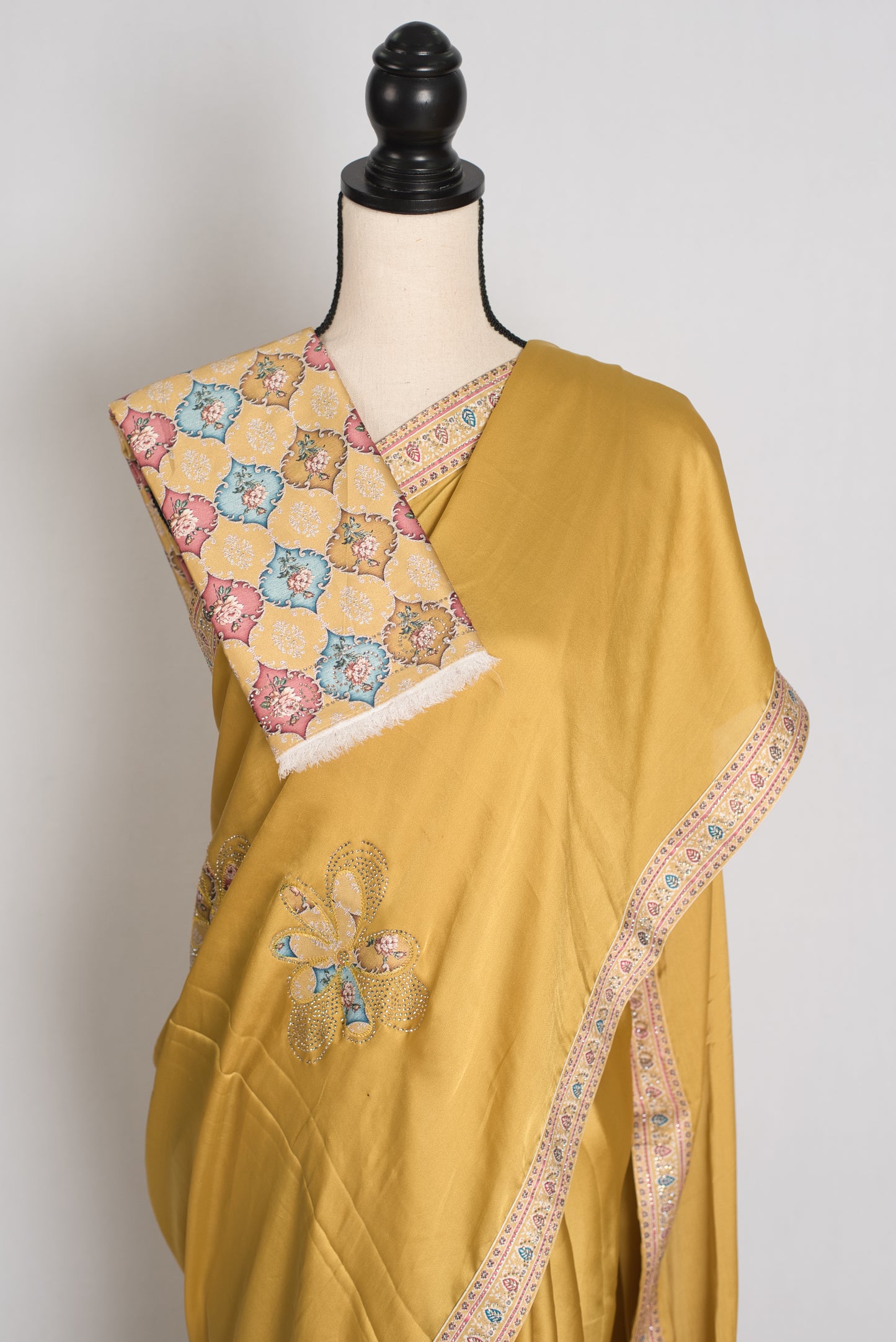 Sanj : Pale Yellow Semi Satin Aplic Work Party Wear Saree image 2