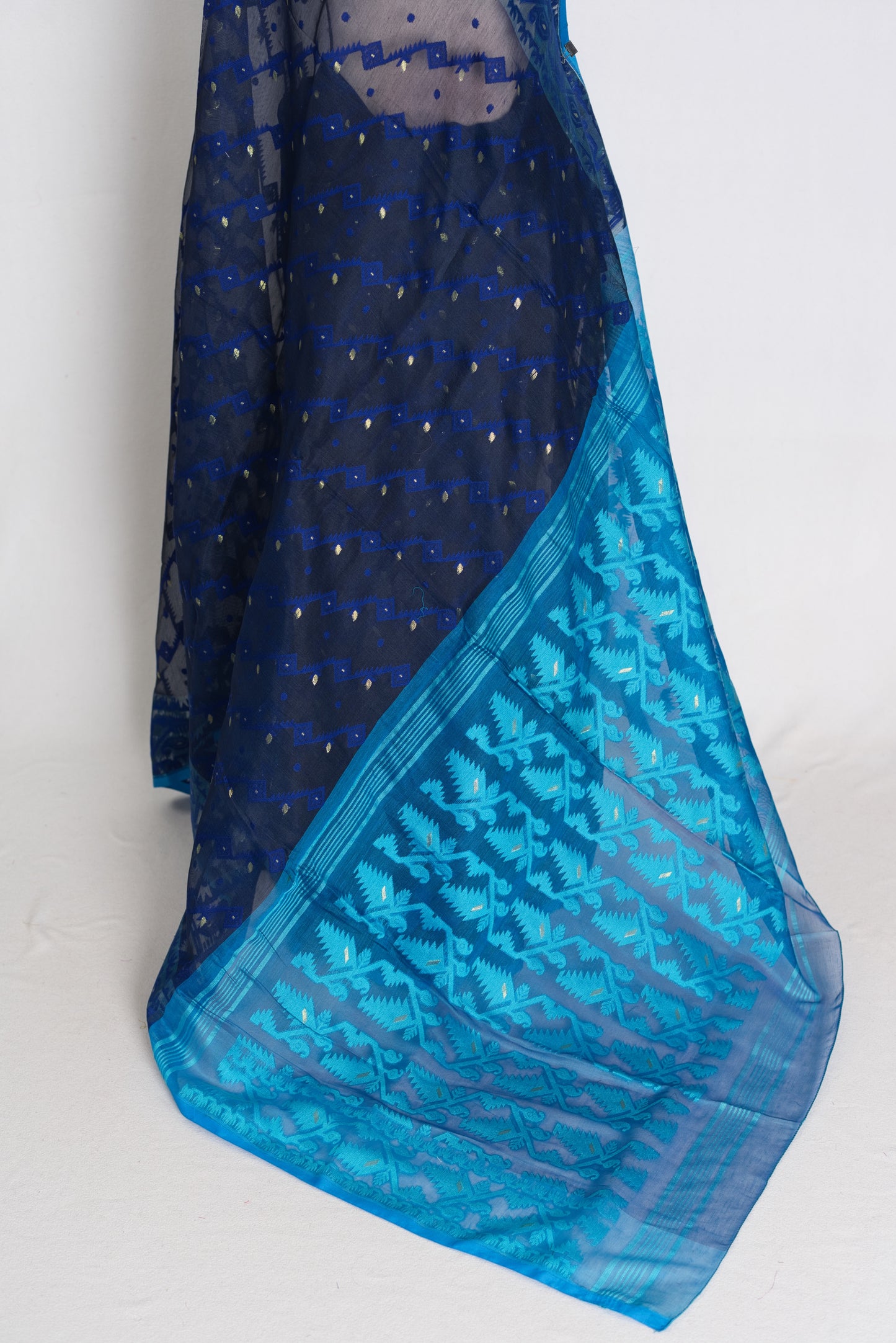 Neela : Midnight Blue & Turquoise Soft Blended Cotton Jamdani Saree image 3
