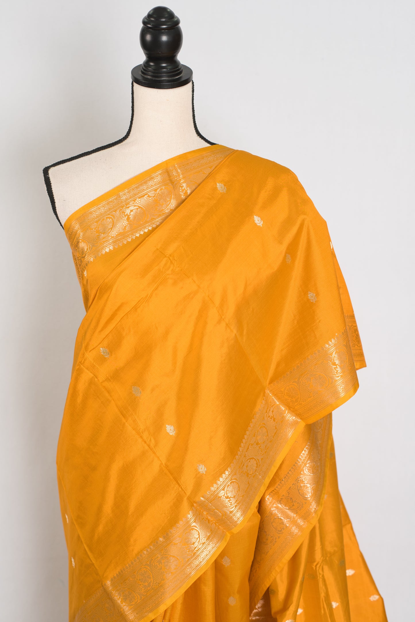 Harini | Radiant Yellow Pure Katan Silk Banarasi Saree | Silk Mark Certified image 3