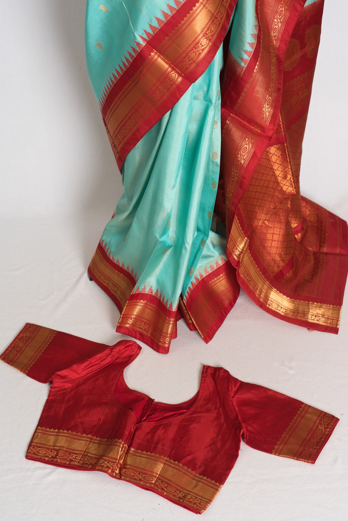 Shreya : Sea Blue & Red Handwoven Pure Gadwal Silk Saree with Stitched Blouse image 2