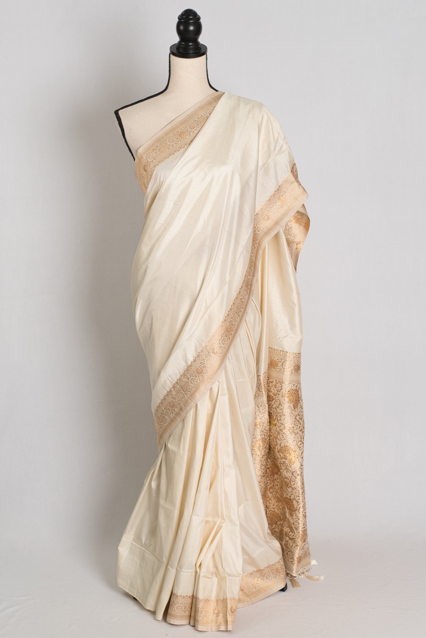 Snigdha : Budget Friendly Blended Valkalam Banarasi Saree in Cream and Gold image 0