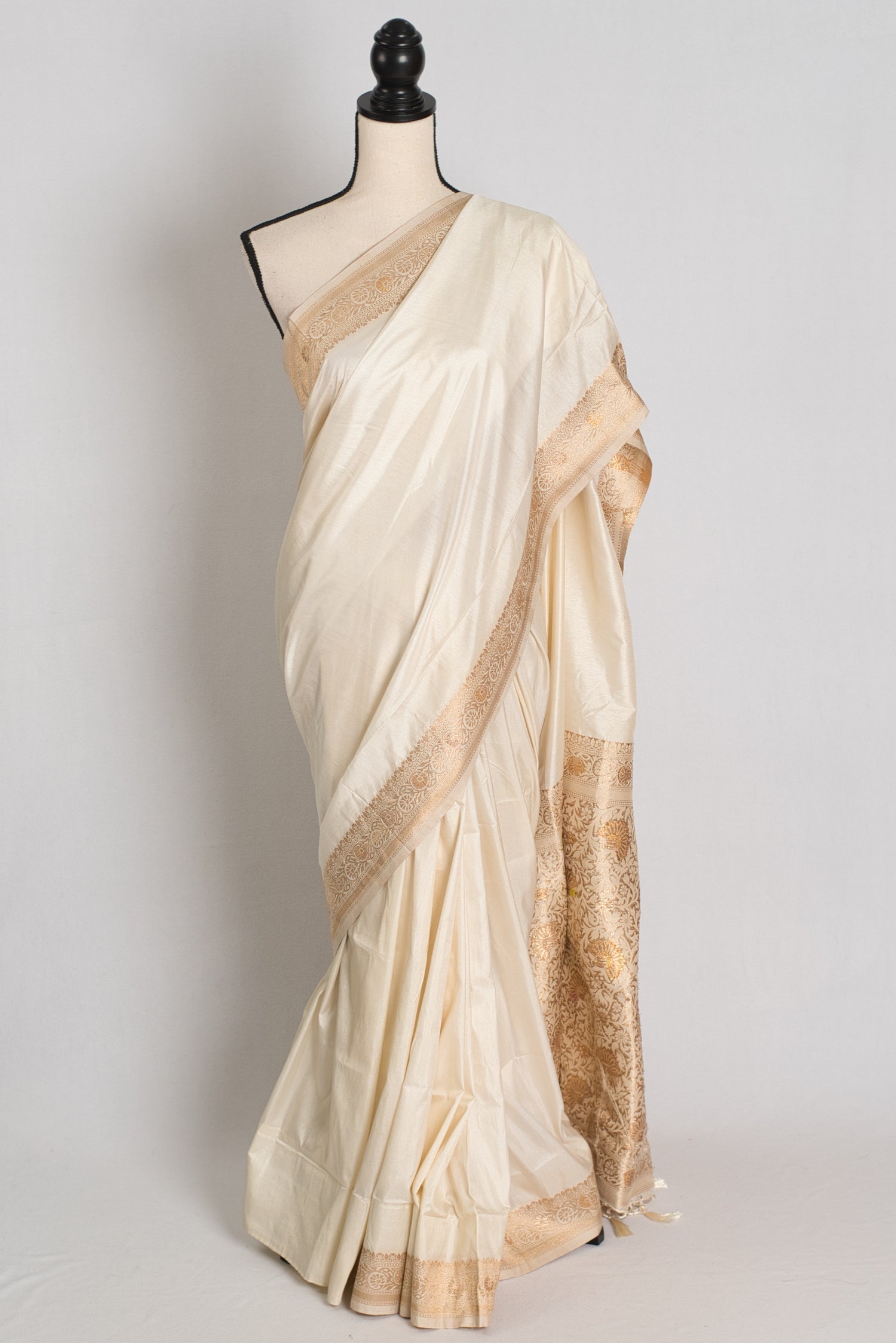 Snigdha : Budget Friendly Blended Valkalam Banarasi Saree in Cream and Gold image 0