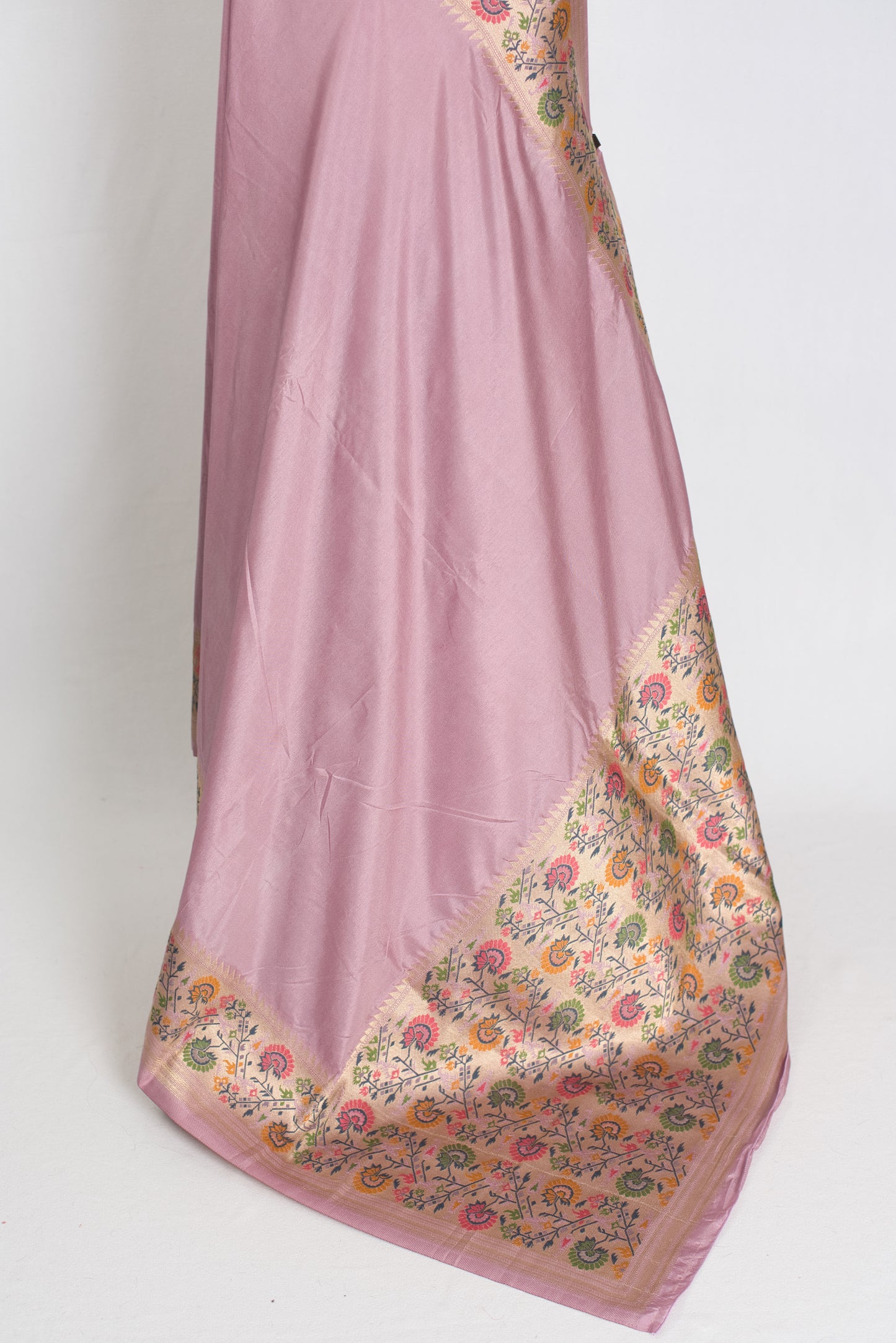 Archana : Blended Silk Traditional Valkalam Banarasi Saree in Mauve and Gold image 4