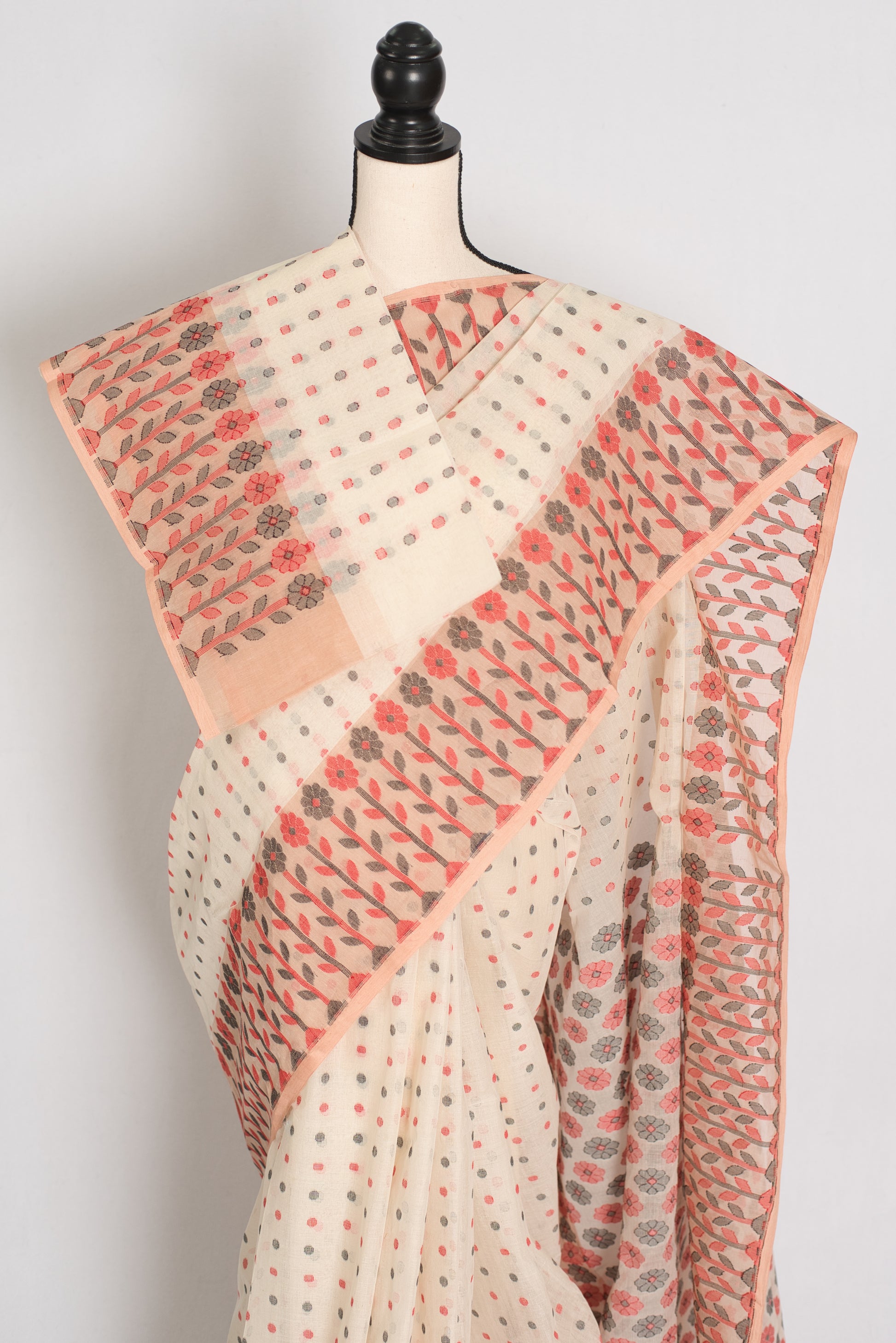 Jaya: Cream & Peach 100% Pure Cotton Jamdani Saree image 2