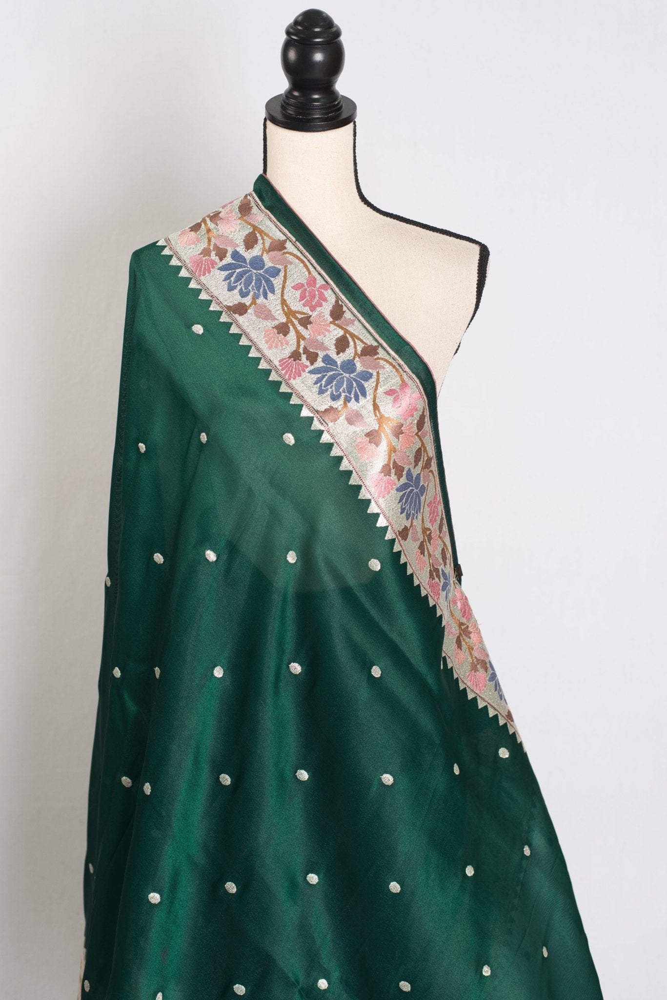Farheen : Bottle Green Thread Embroidery Party Wear Organza Saree - Saree Mandi