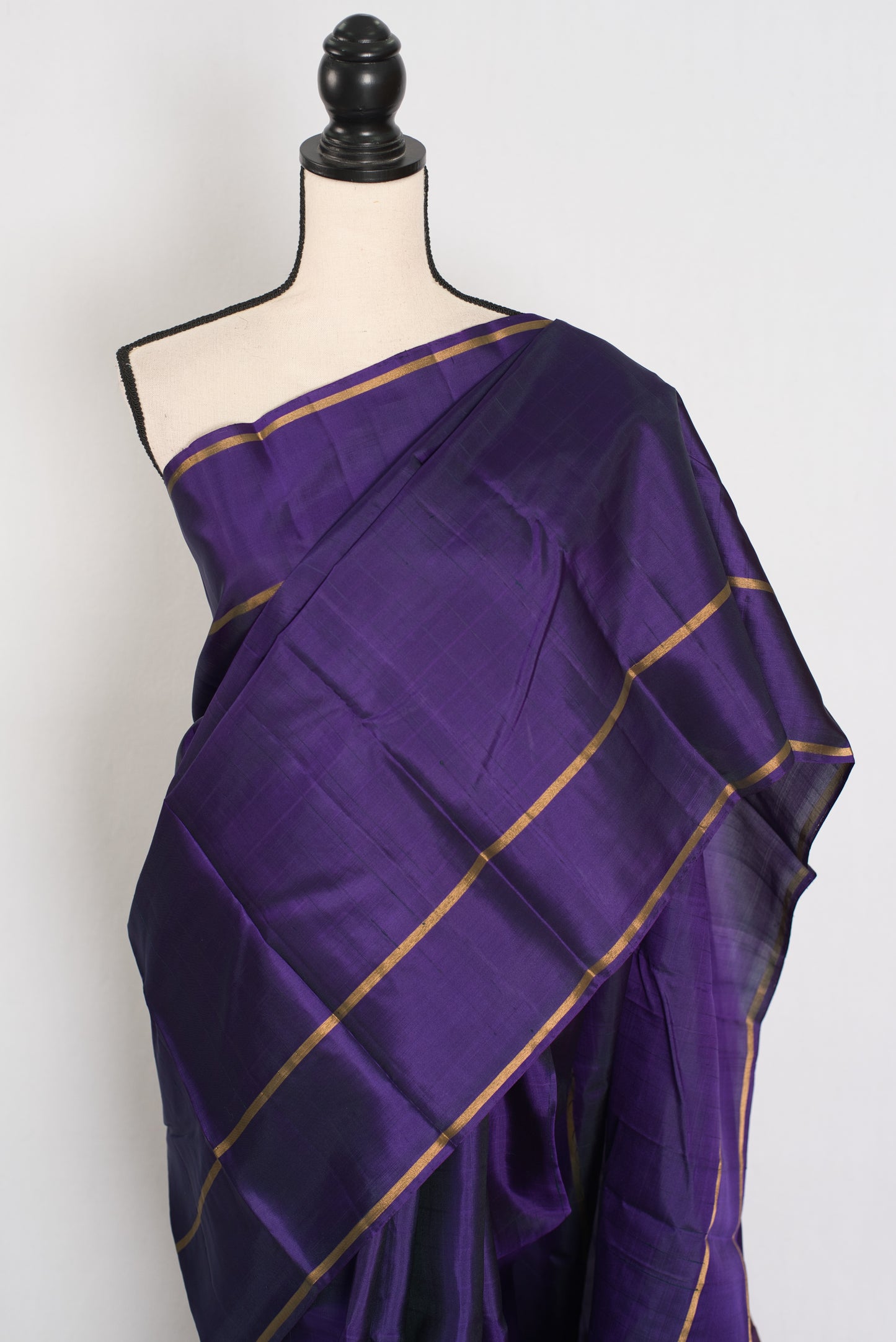 Nithila: Deep Purple & Gold Corporate Kanjivaram Silk Saree image 4