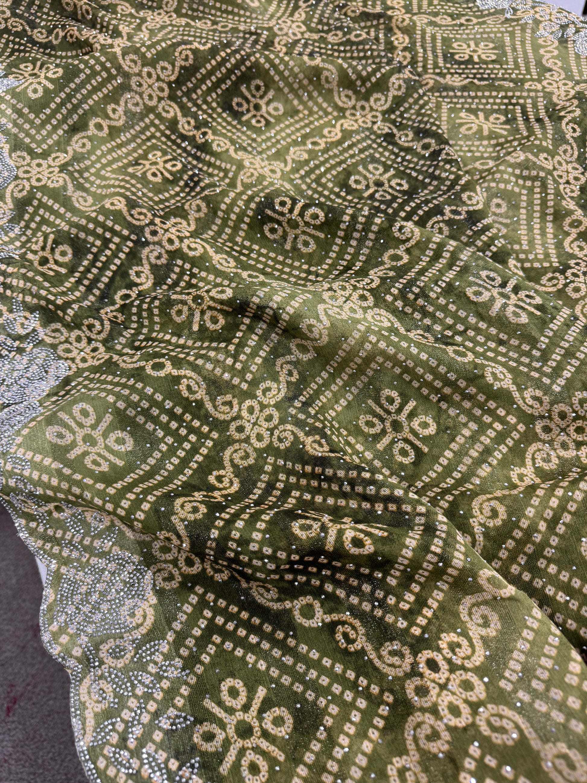 Bandhani Glow - Budget Bandhani Georgette Saree in Green image 5