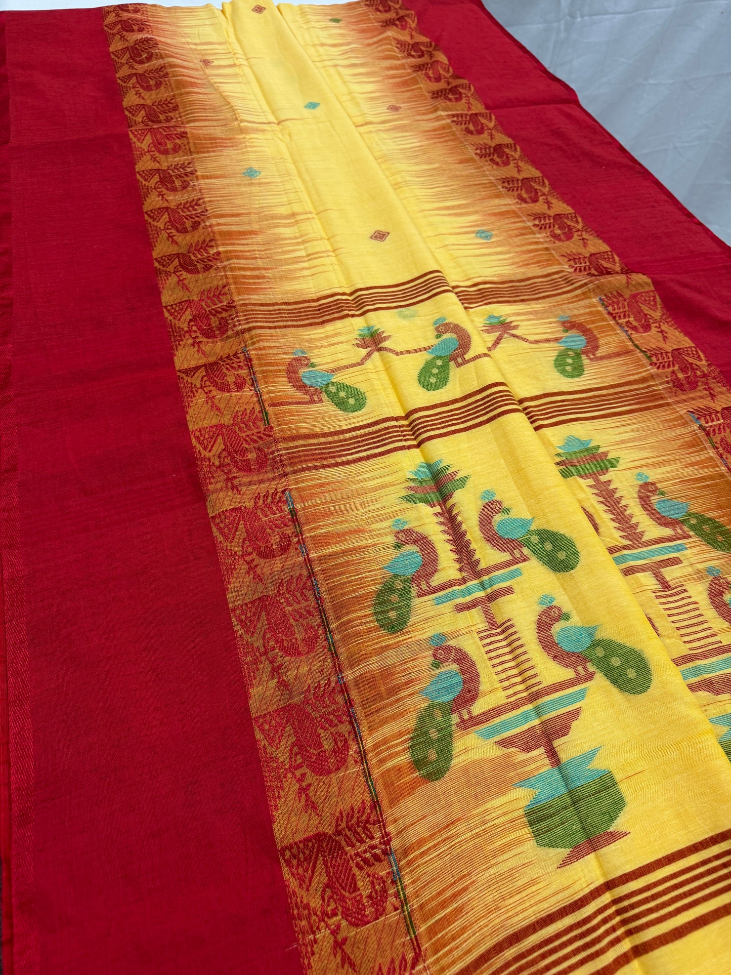 Kanchana : Yellow and Red Soft Cotton Bengal Handloom Saree image 6