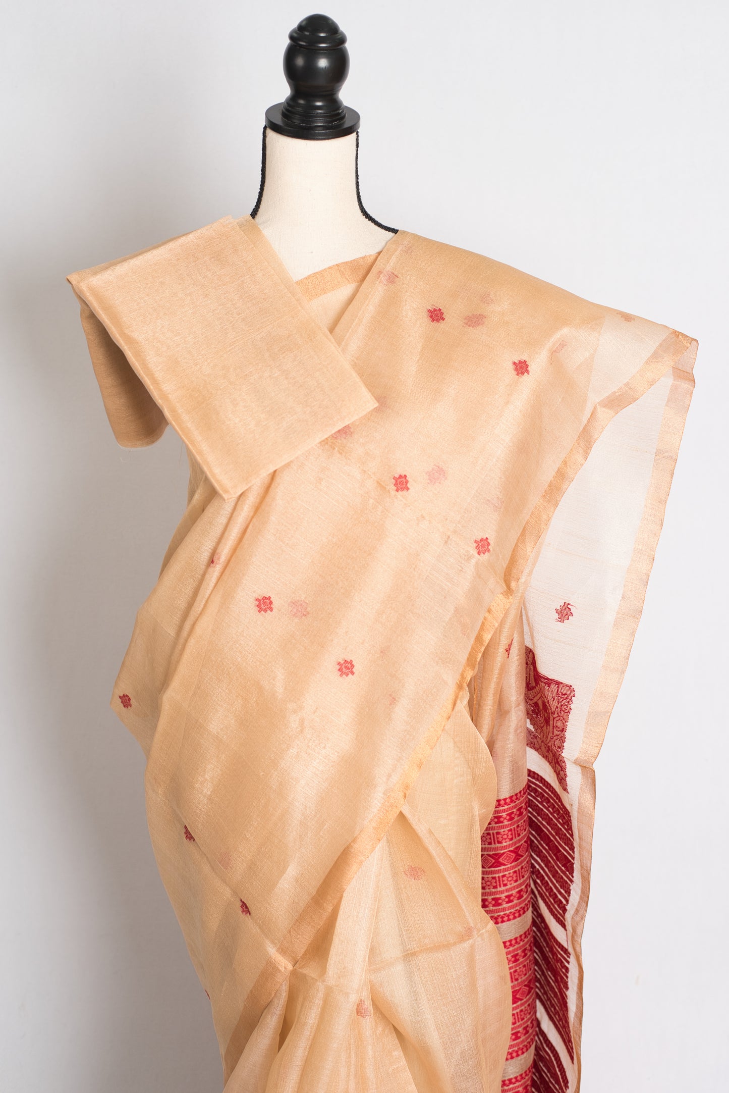 Anwesha : Bengal Handloom Tussar Silk Saree in Beige and Red image 2