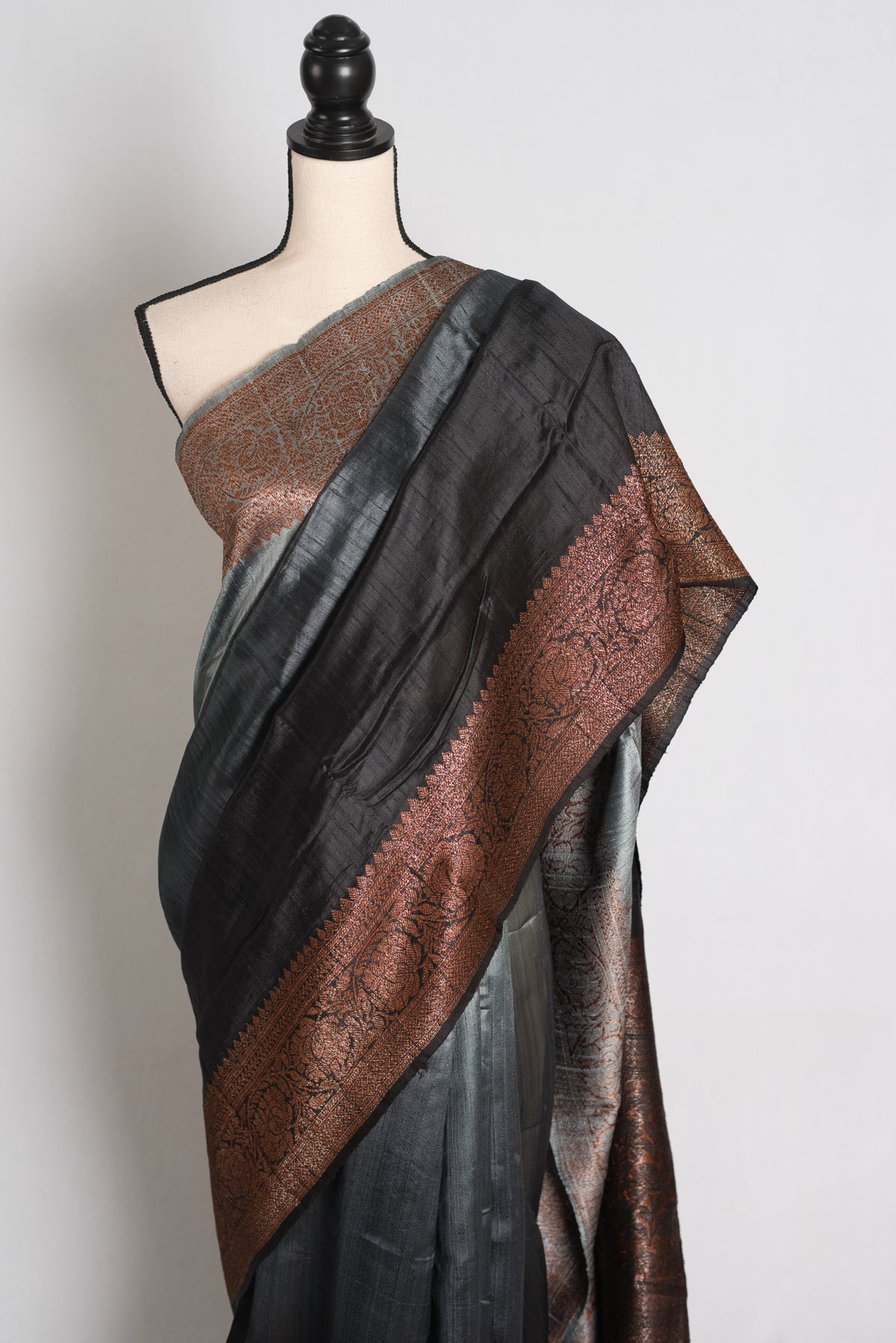 Nadia :Grey & Black Ombre Raw Silk Valkalam Banarasi Saree | Silk Mark Certified image 6
