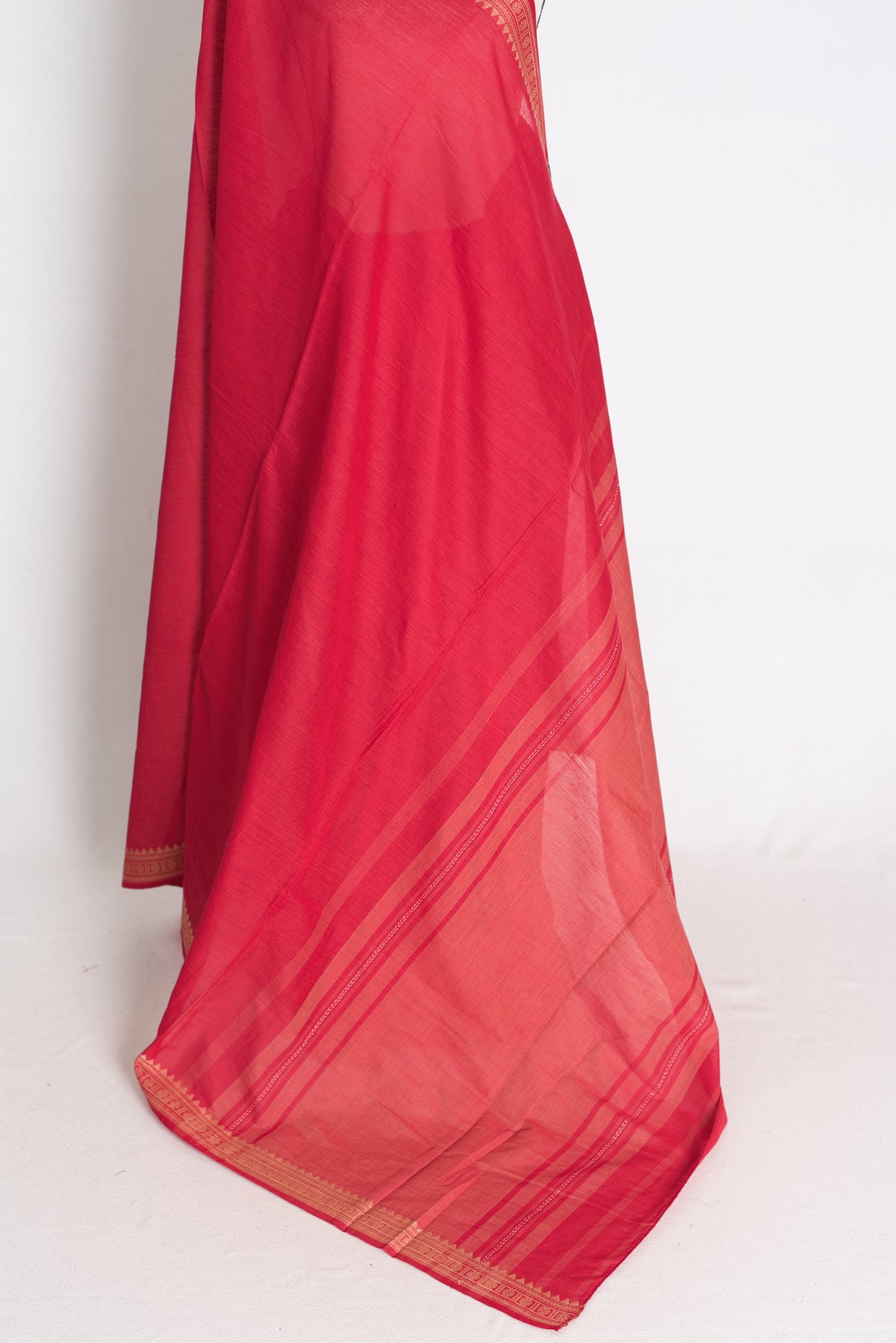 Rich Red Dhaniakhali saree — detail view