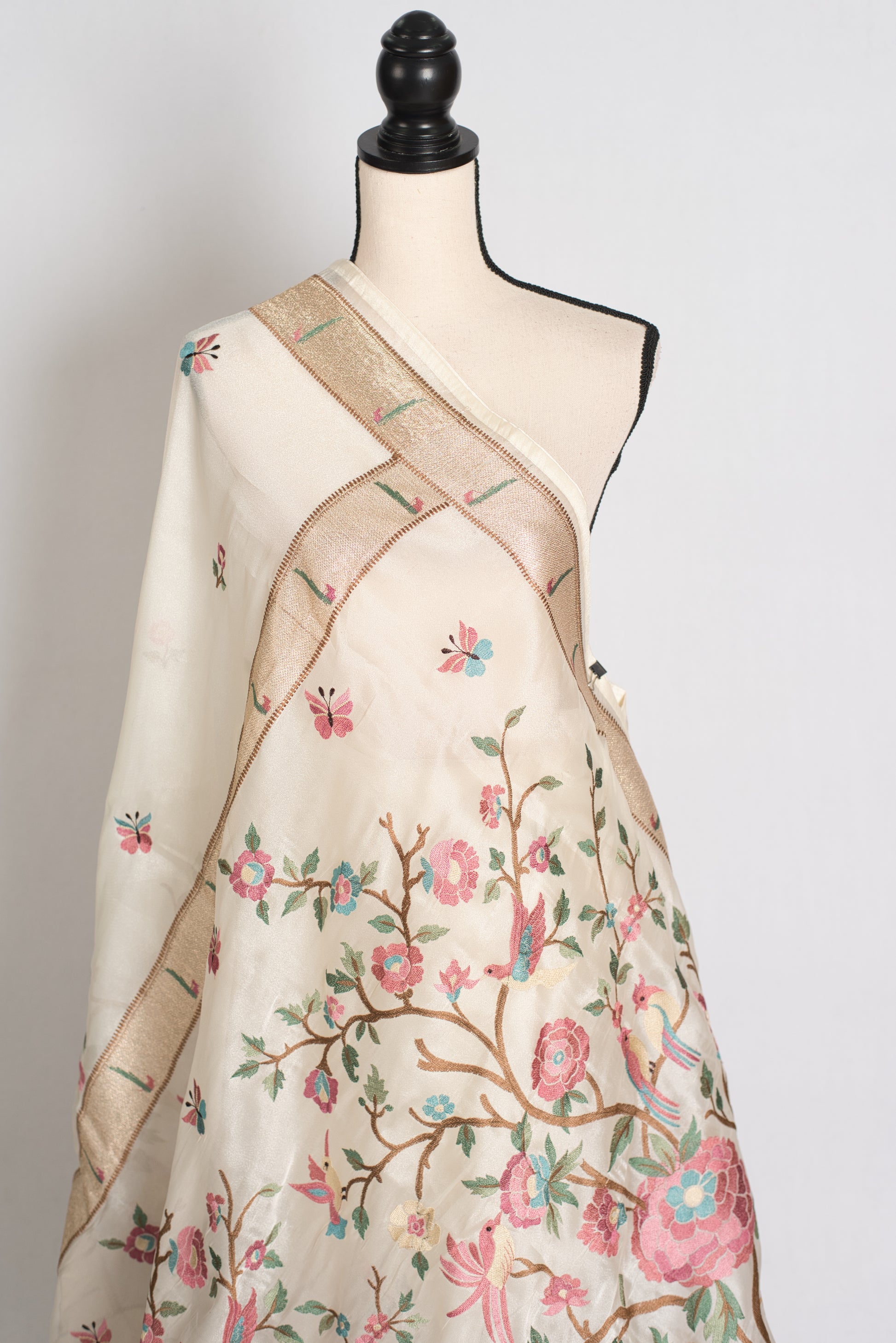 Sandhya : Embroidered Organza Designer Saree with 36 Size Blouse image 5