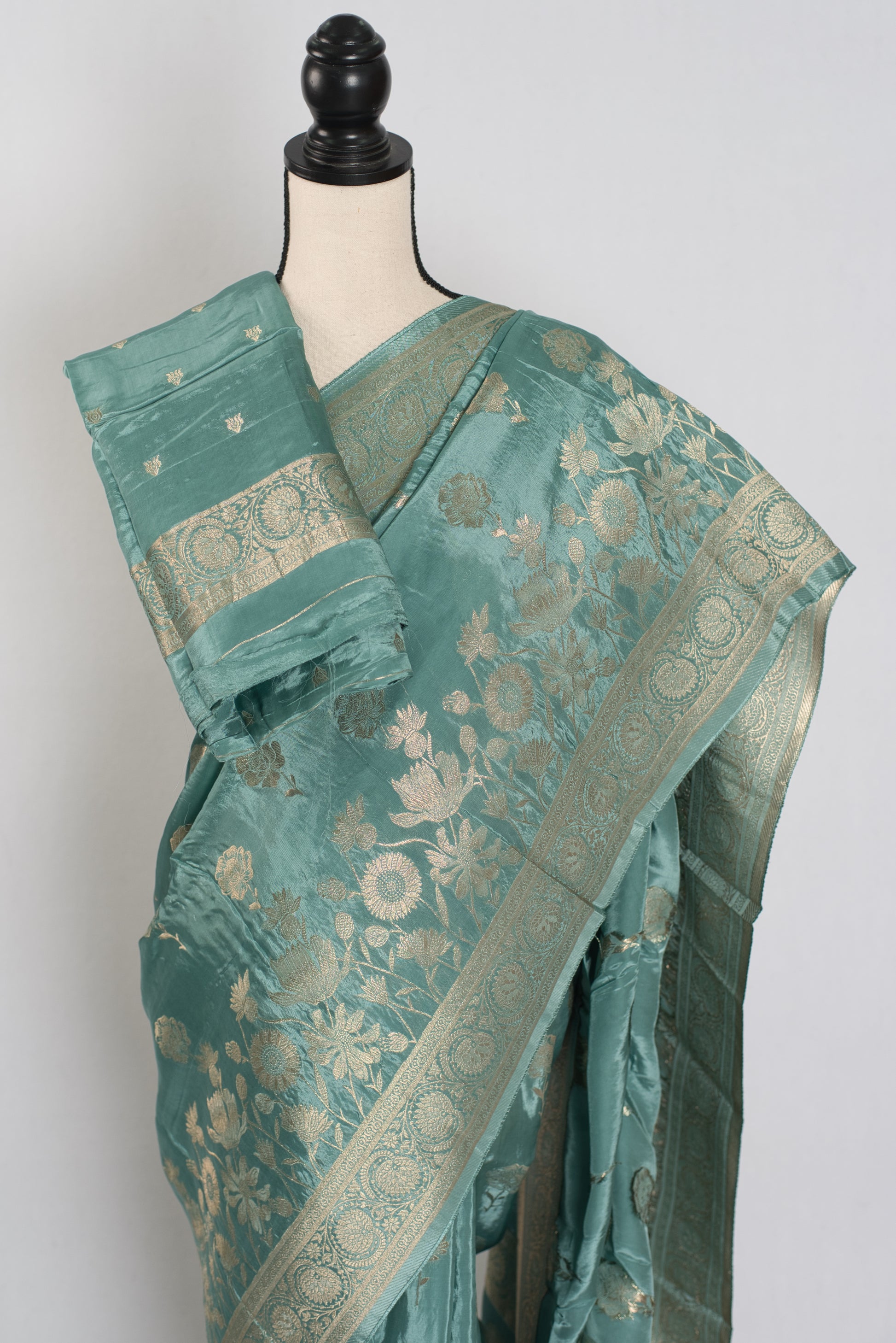 Harini: Grey-Green Semi Crepe Silk Banarasi Saree | Elegant Festive Drape image 2