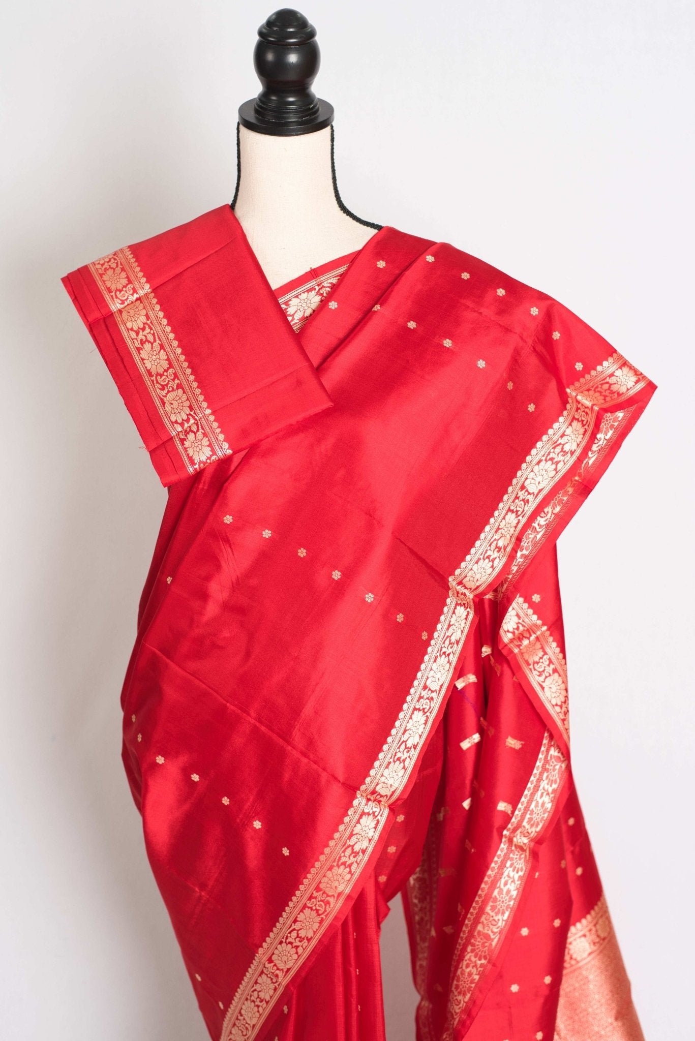 Gauri : Certified Silk Banarasi Saree with Resham Work In Bright Red - Saree Mandi