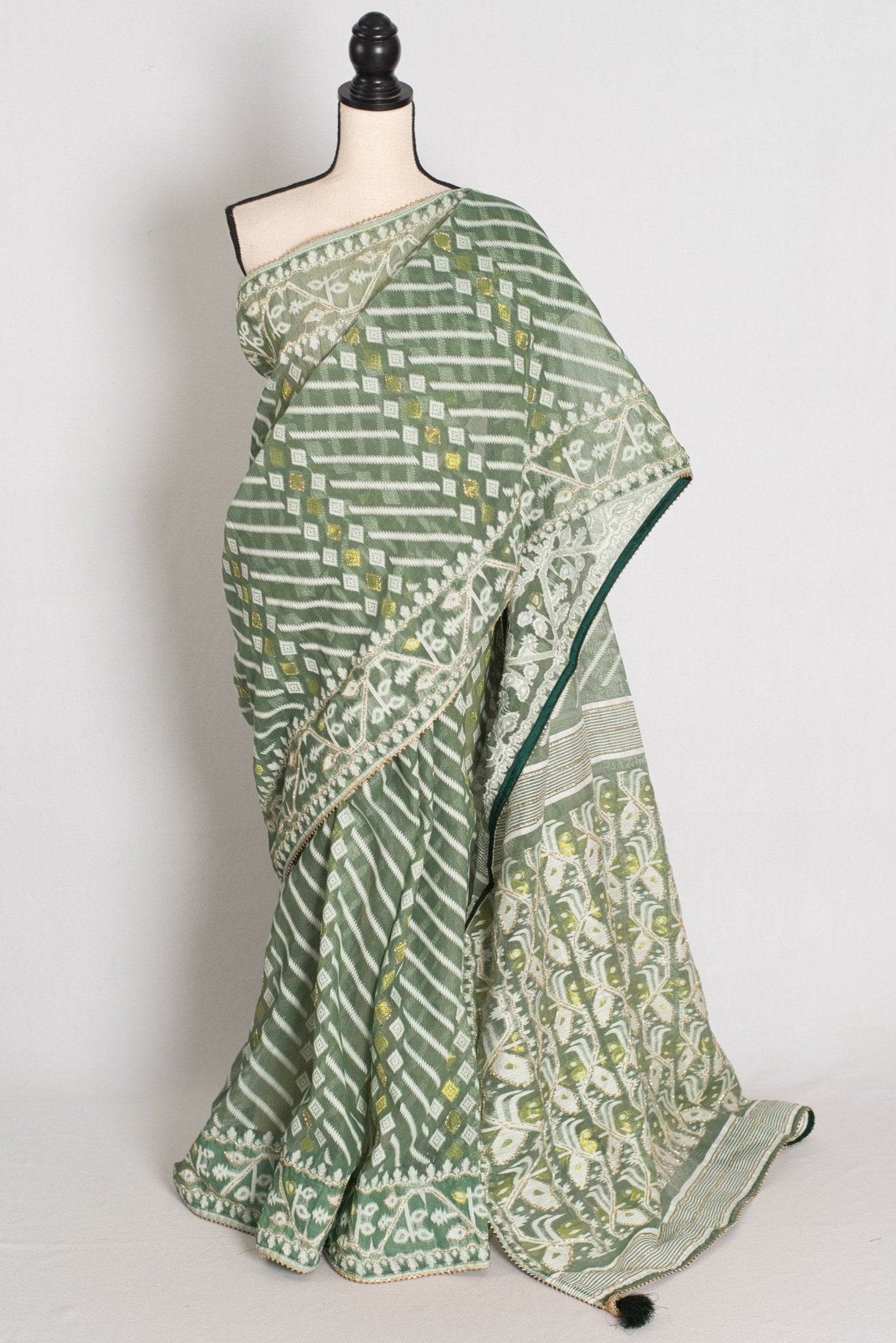 Heena – Soothing Green and White Blended Cotton Jamdani Saree - Saree Mandi