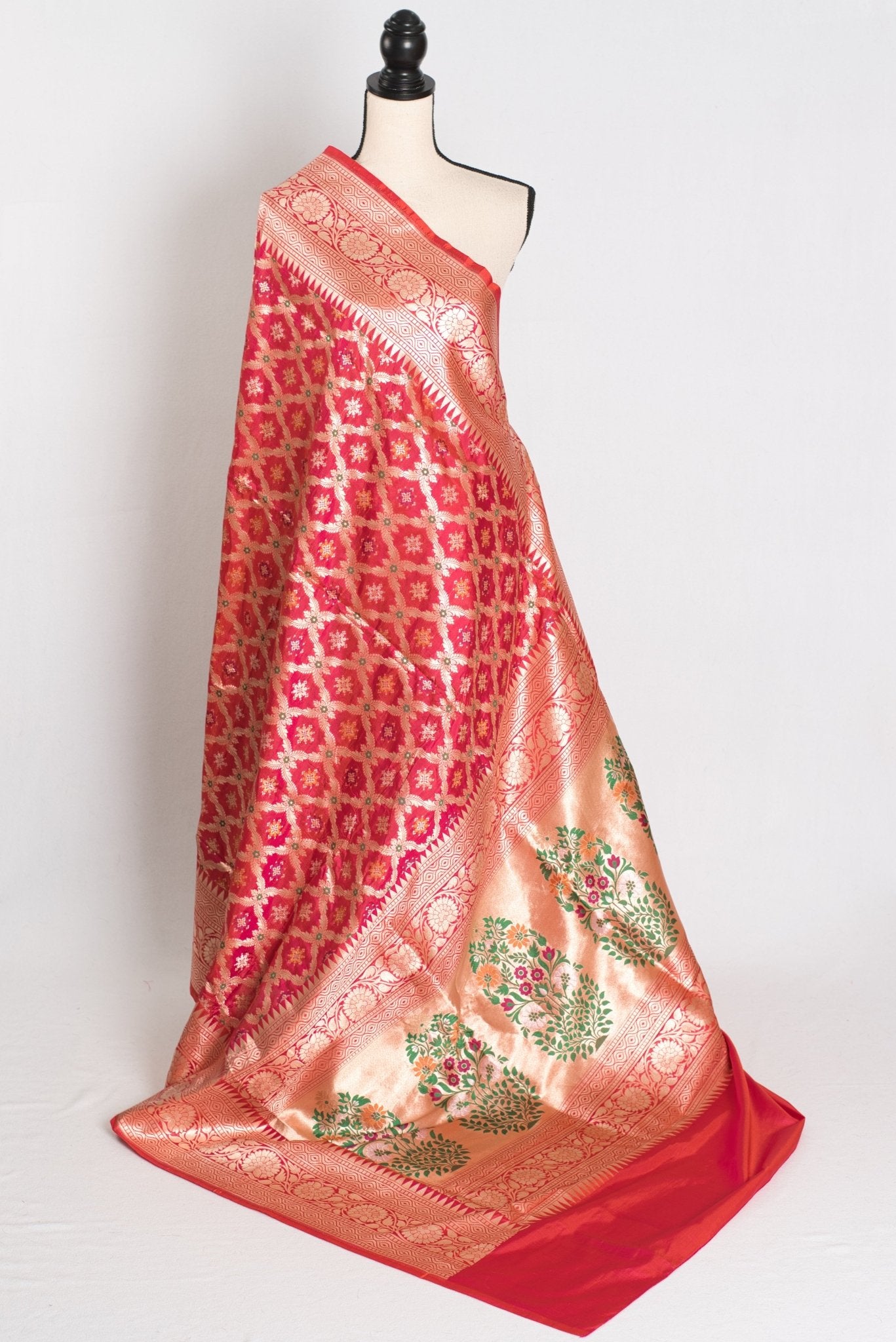 Ishq : Exclusive Coral Pink Bridal Banarasi Saree with Minakari Jaal Weaving - Saree Mandi