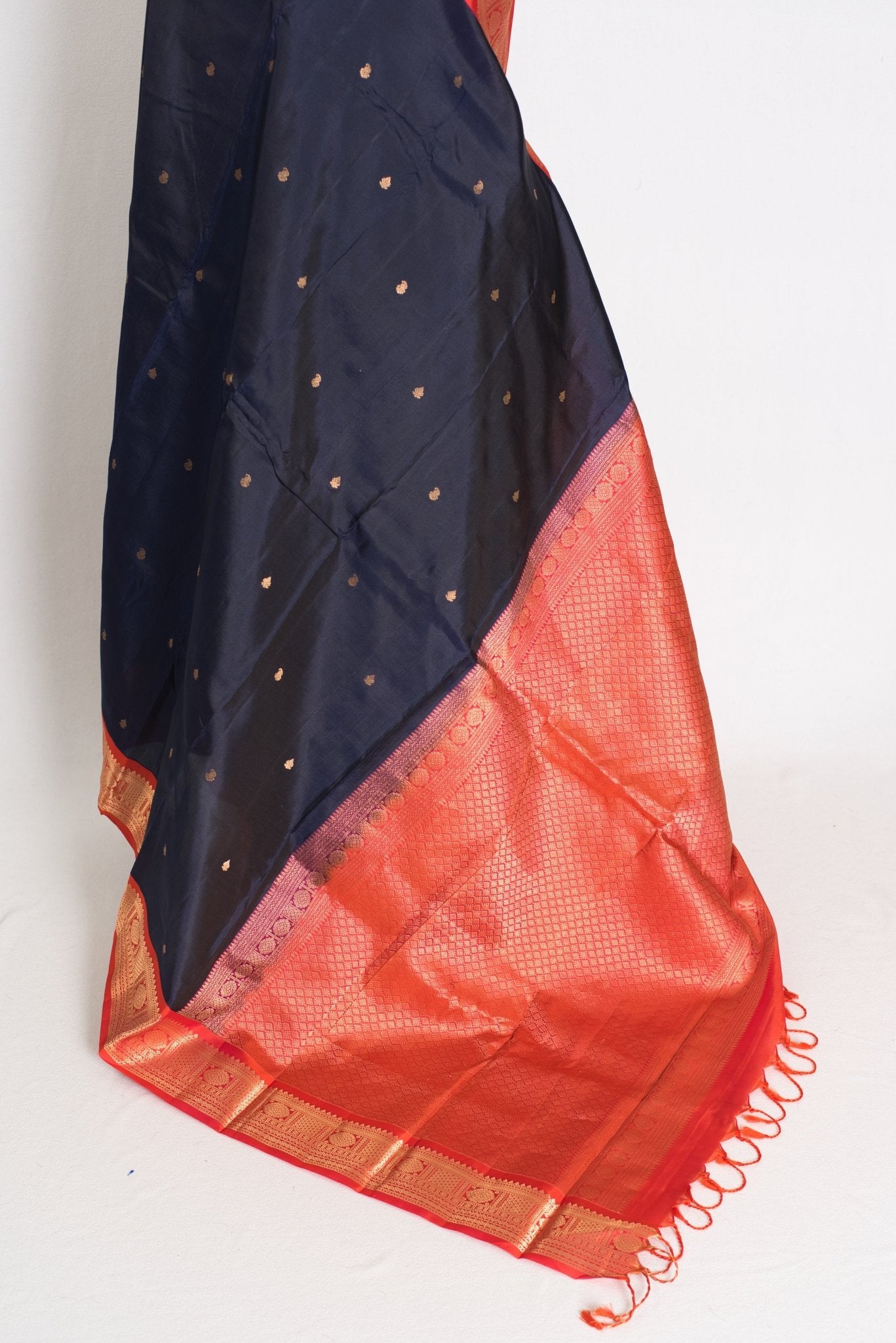 Kalyani: Midnight Blue and Peach Traditional Kanjivaram Silk Saree - Saree Mandi