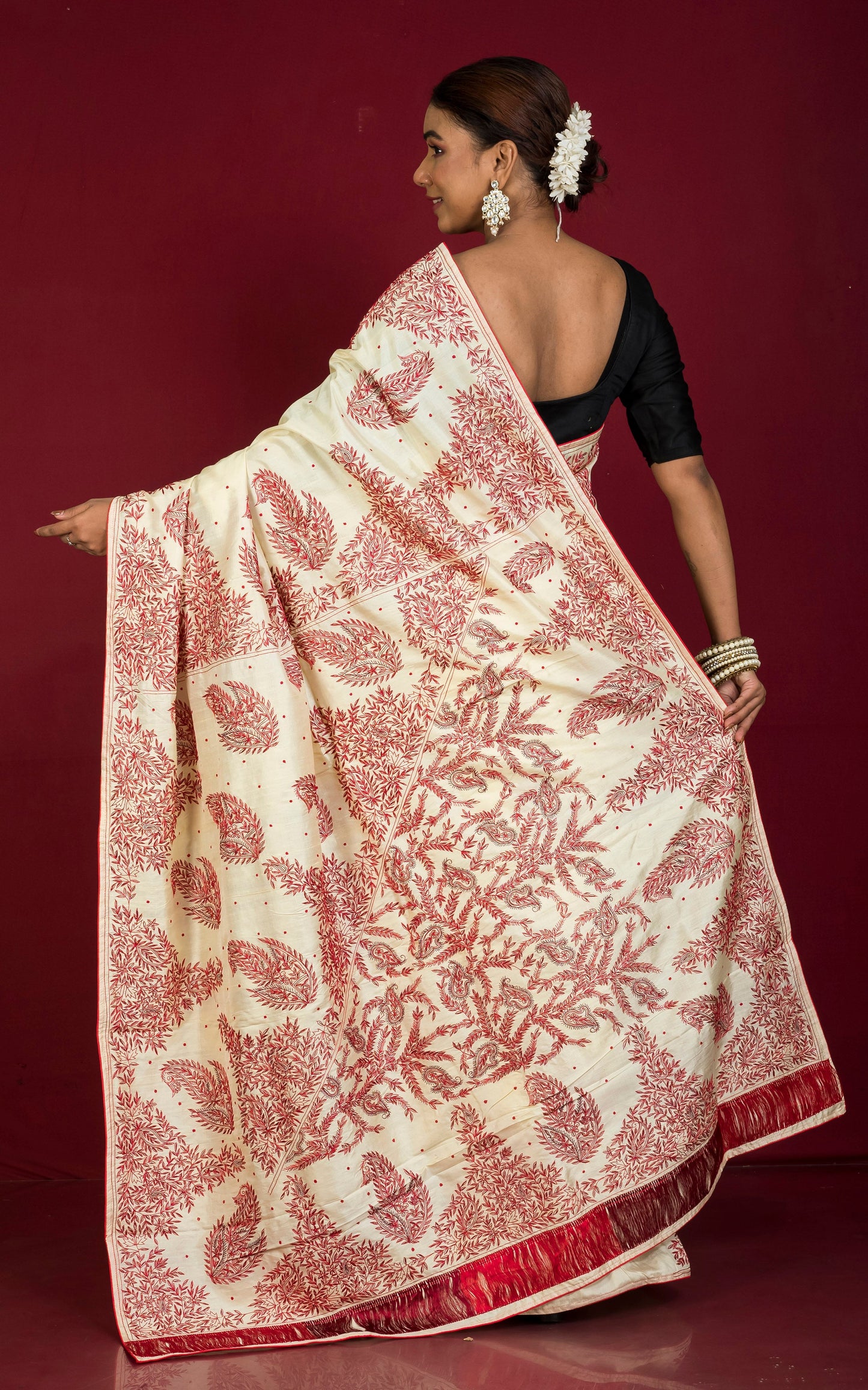 Hand Embroidery Kashmiri Work in Pure Bishnupuri Silk Saree in Parmesan, Red and Black.