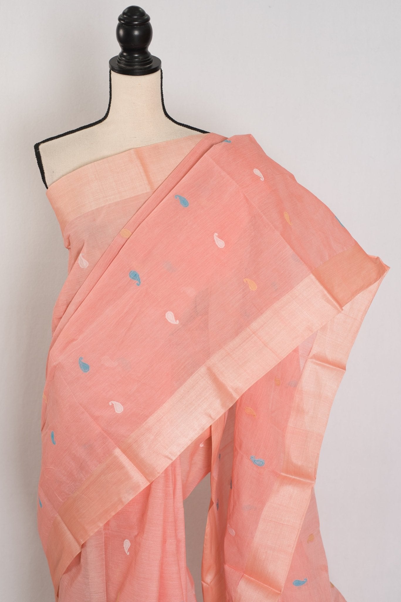 Katha : Pure Cotton Bengal Jamdani Saree in Peach with Tussar Silk Border - Saree Mandi