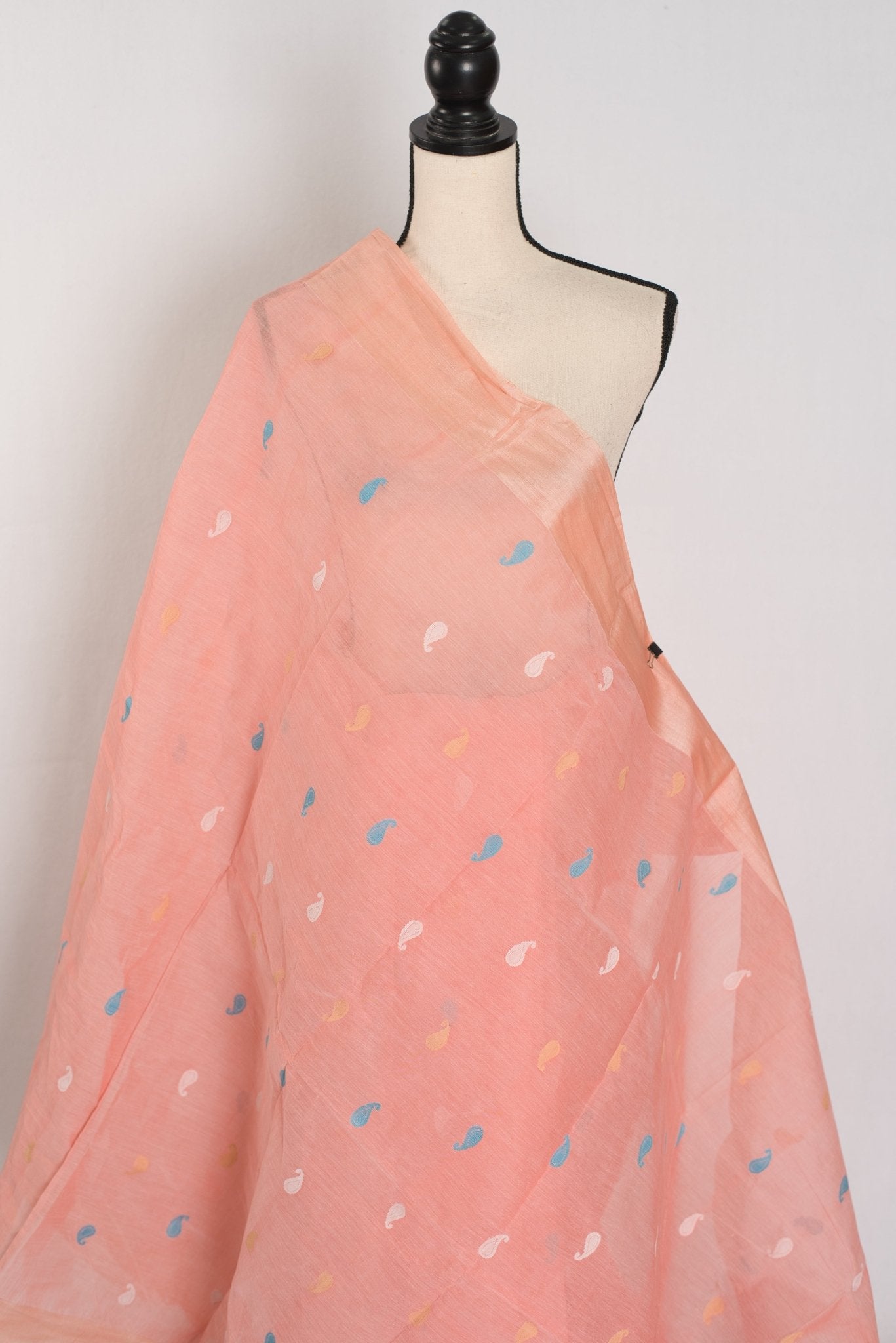 Katha : Pure Cotton Bengal Jamdani Saree in Peach with Tussar Silk Border - Saree Mandi