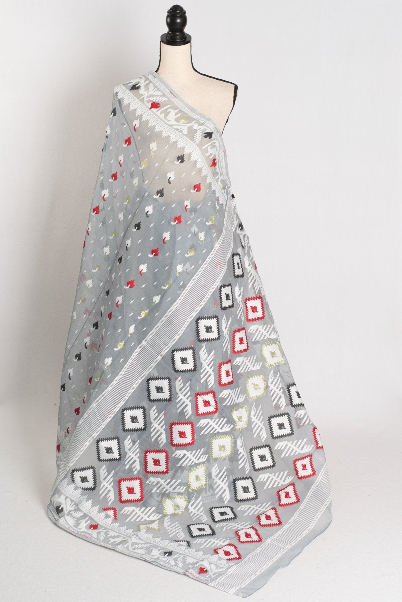 Mandar : Gray Blended Soft Cotton Jamdani Bengali Saree - Saree Mandi