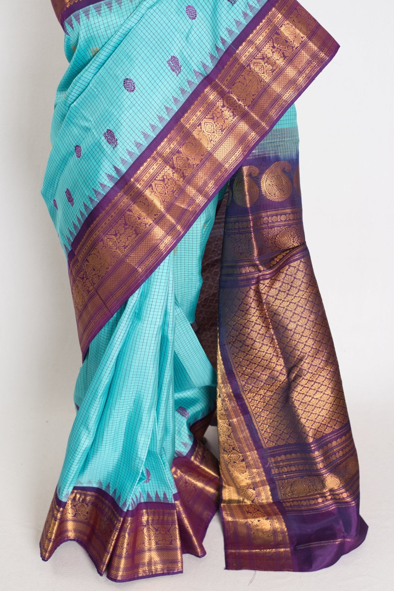 Mayuri: Handwoven Checks Gadwal Silk Saree with Purple Kanji Border and Pallu - Saree Mandi