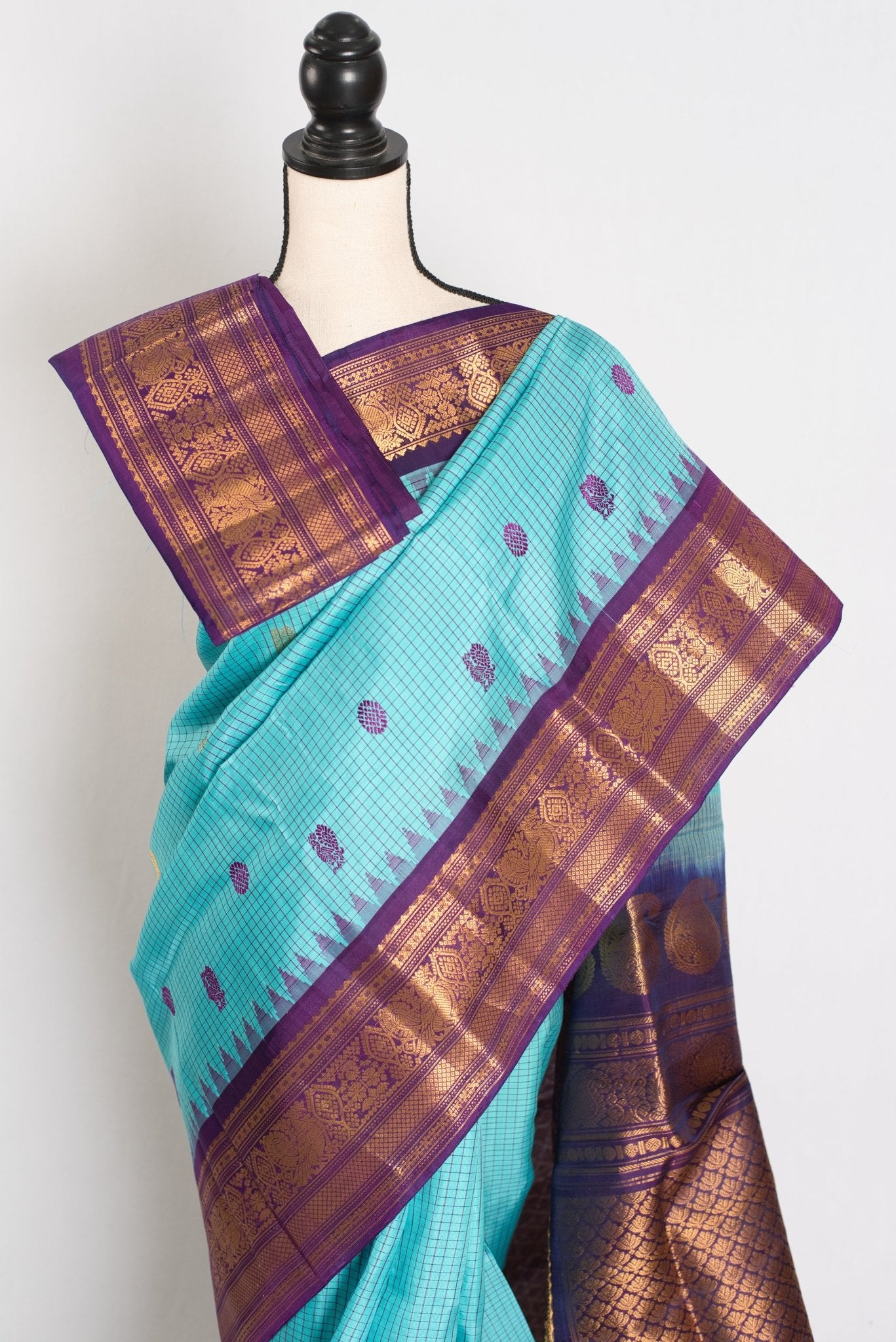 Mayuri: Handwoven Checks Gadwal Silk Saree with Purple Kanji Border and Pallu - Saree Mandi