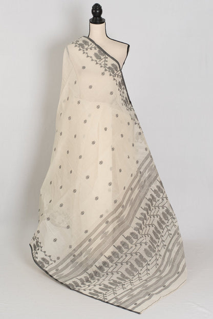 Medha: Off - White & Black Pure Bengal Handloom Cotton Jamdani Saree - Saree Mandi