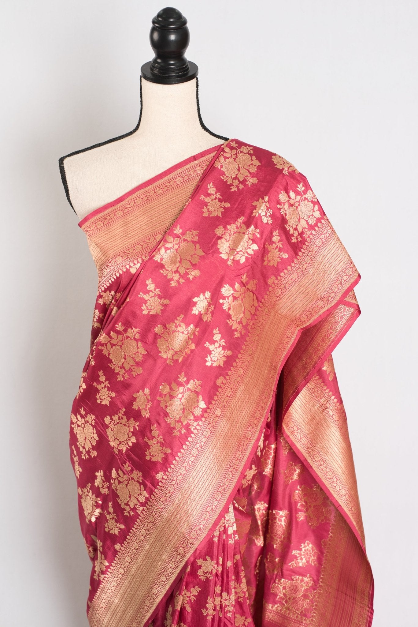 Mehuli: Silk Mark Certified Dusty Pink Bridal Banarasi Silk Saree - Saree Mandi