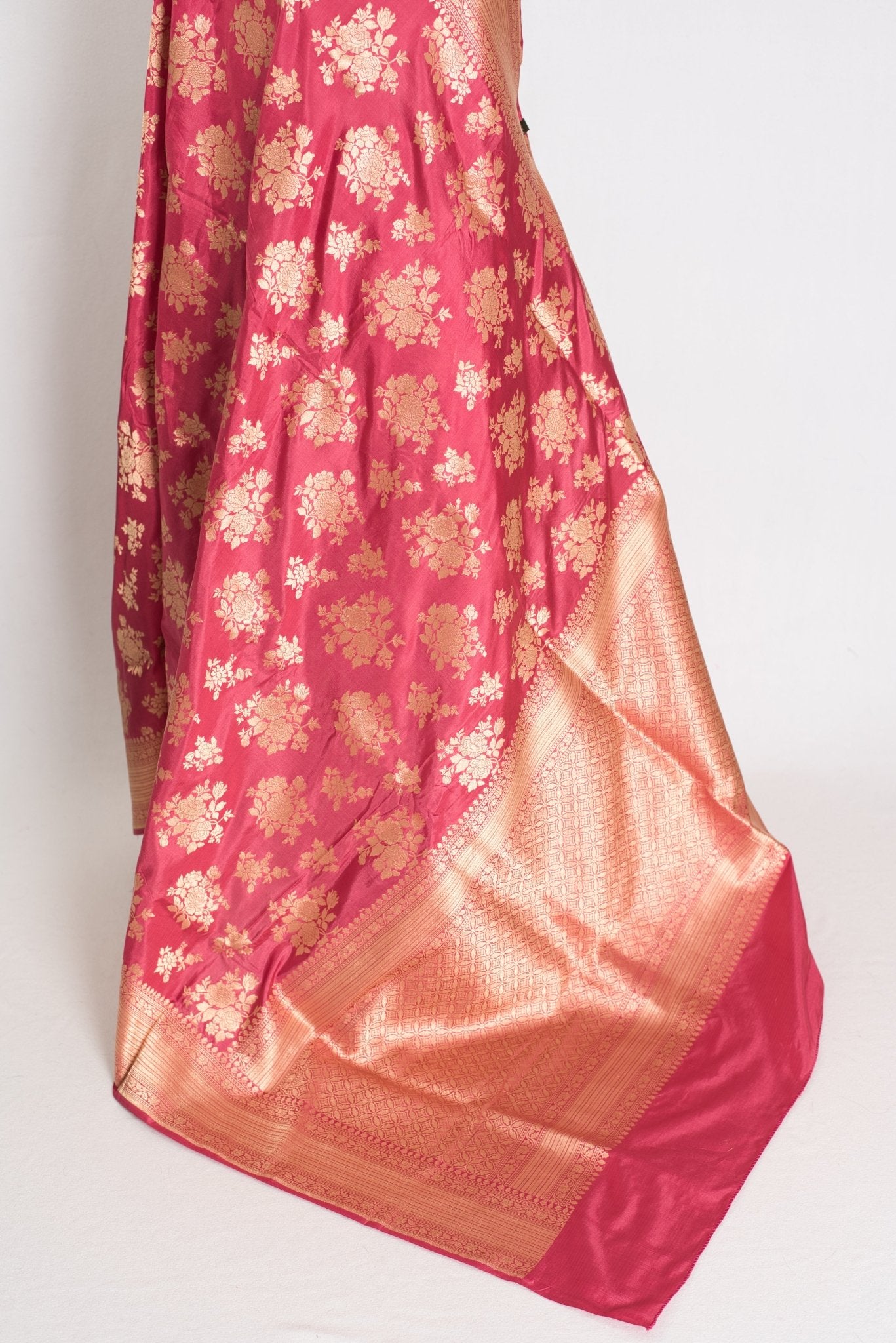 Mehuli: Silk Mark Certified Dusty Pink Bridal Banarasi Silk Saree - Saree Mandi