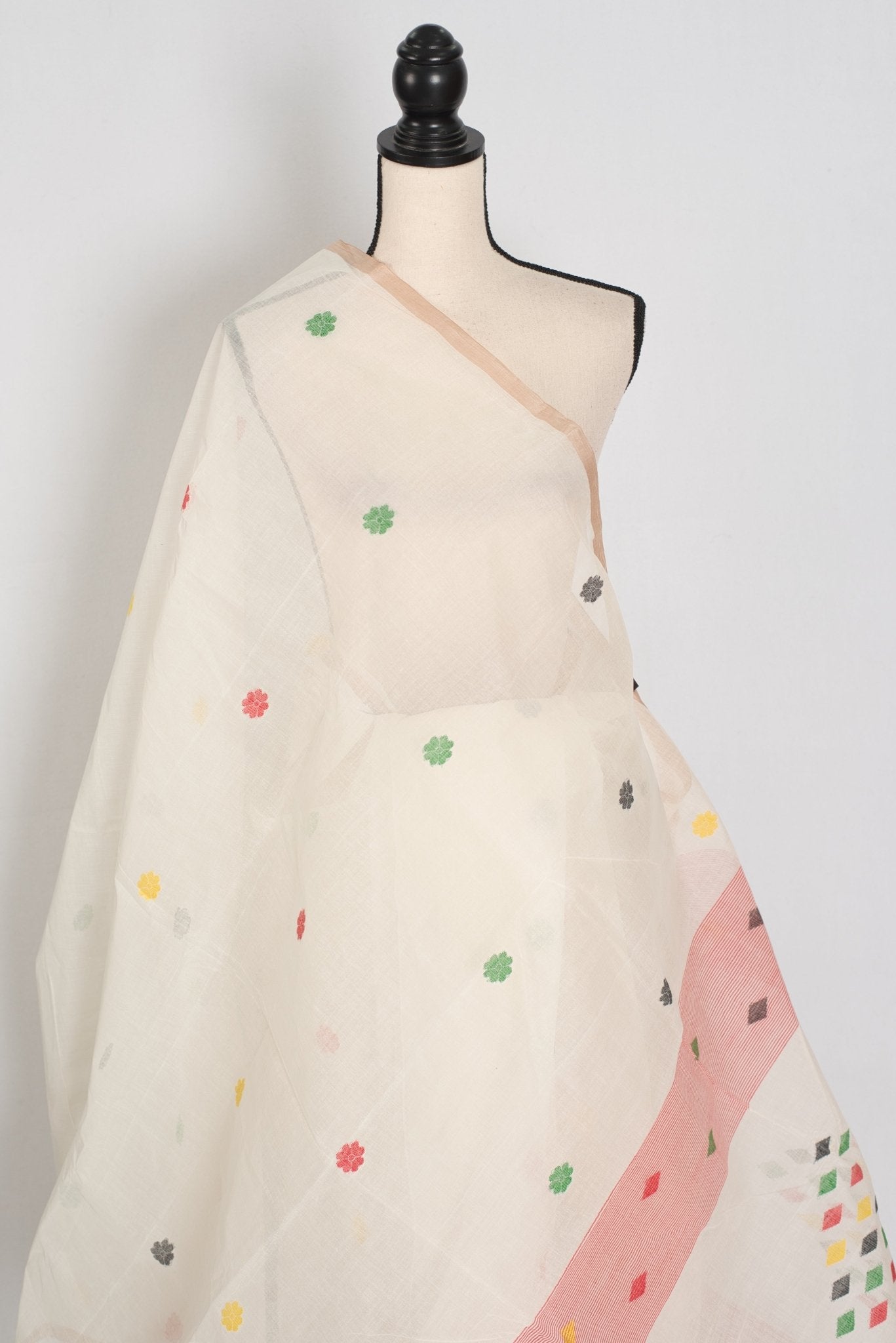 Mita: Pristine Off - White Bengal Handloom Cotton Jamdani Saree - Saree Mandi