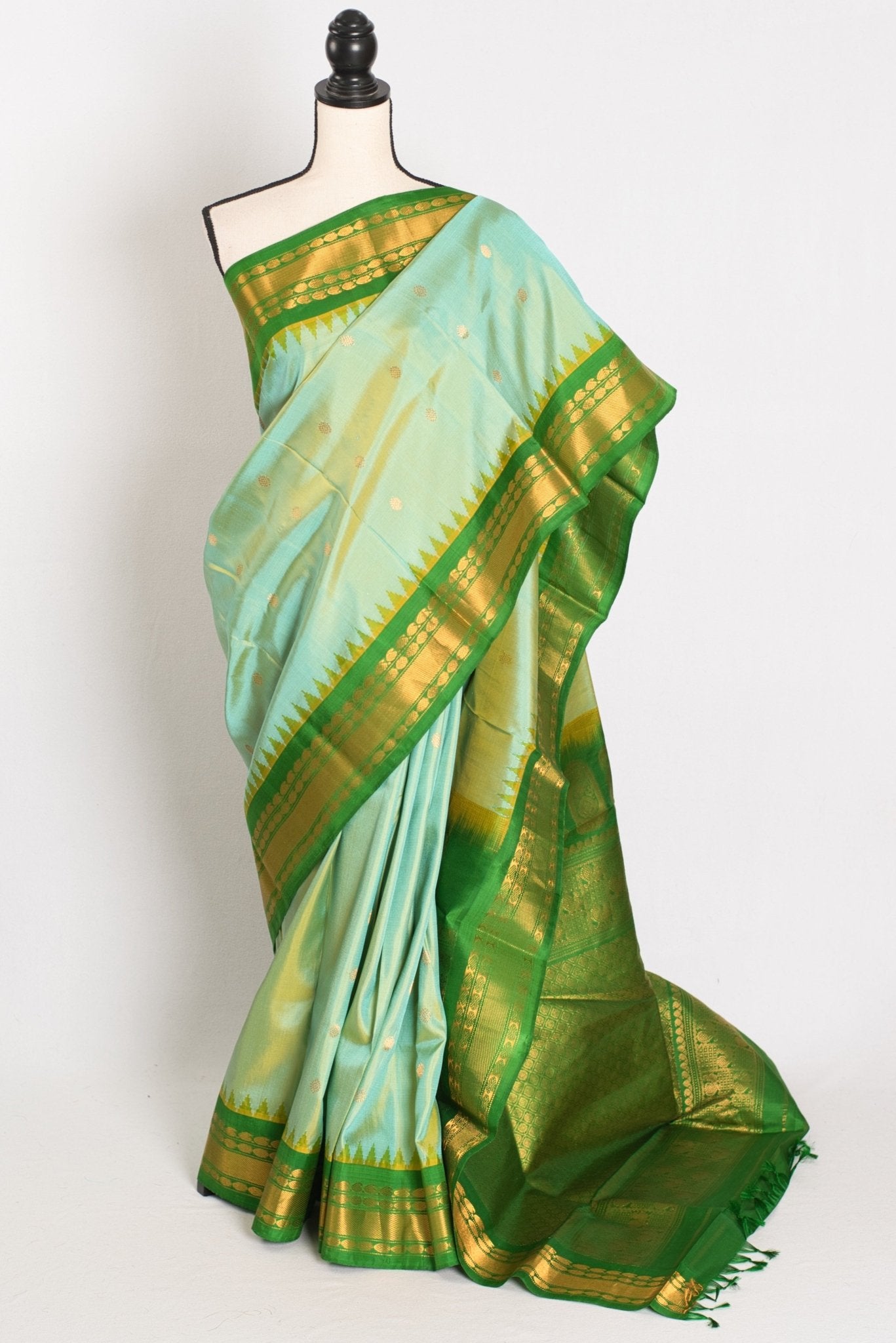 Mitra: Dual Tone Green Handwoven Gadwal Silk Saree with Contrast Border - Saree Mandi