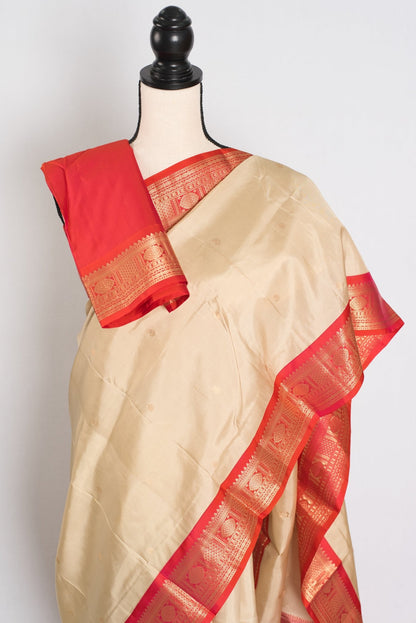 Mohini: Clay White & Coral Pink Kanjivaram Silk Saree | Silk Mark Certified - Saree Mandi