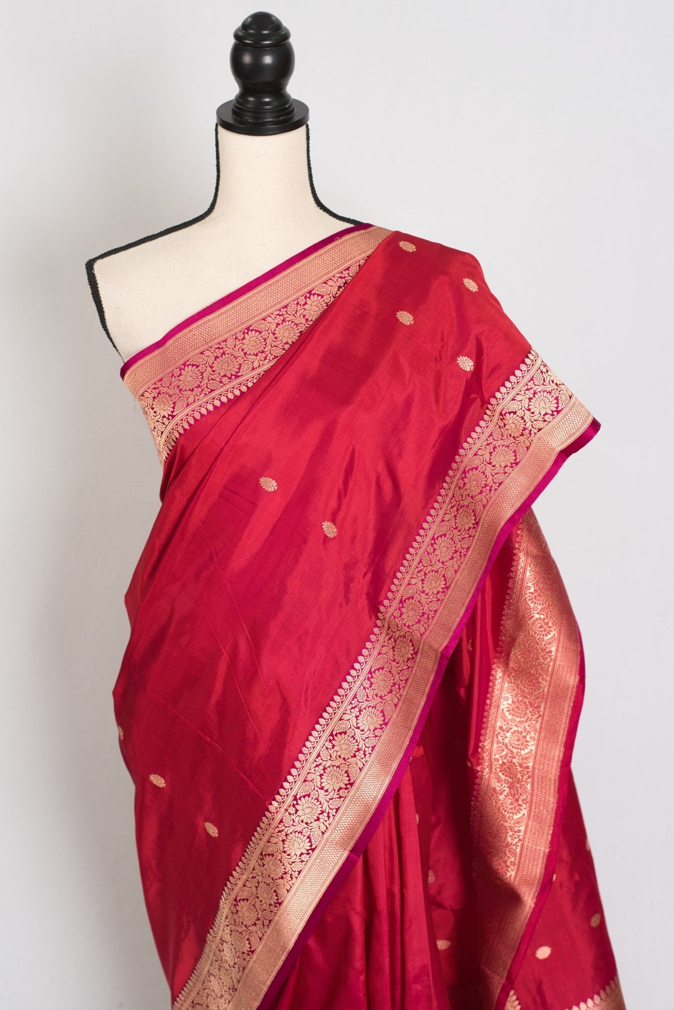 Nargis : Certified Silk Banarasi Saree in Rosy Red and Magenta - Saree Mandi