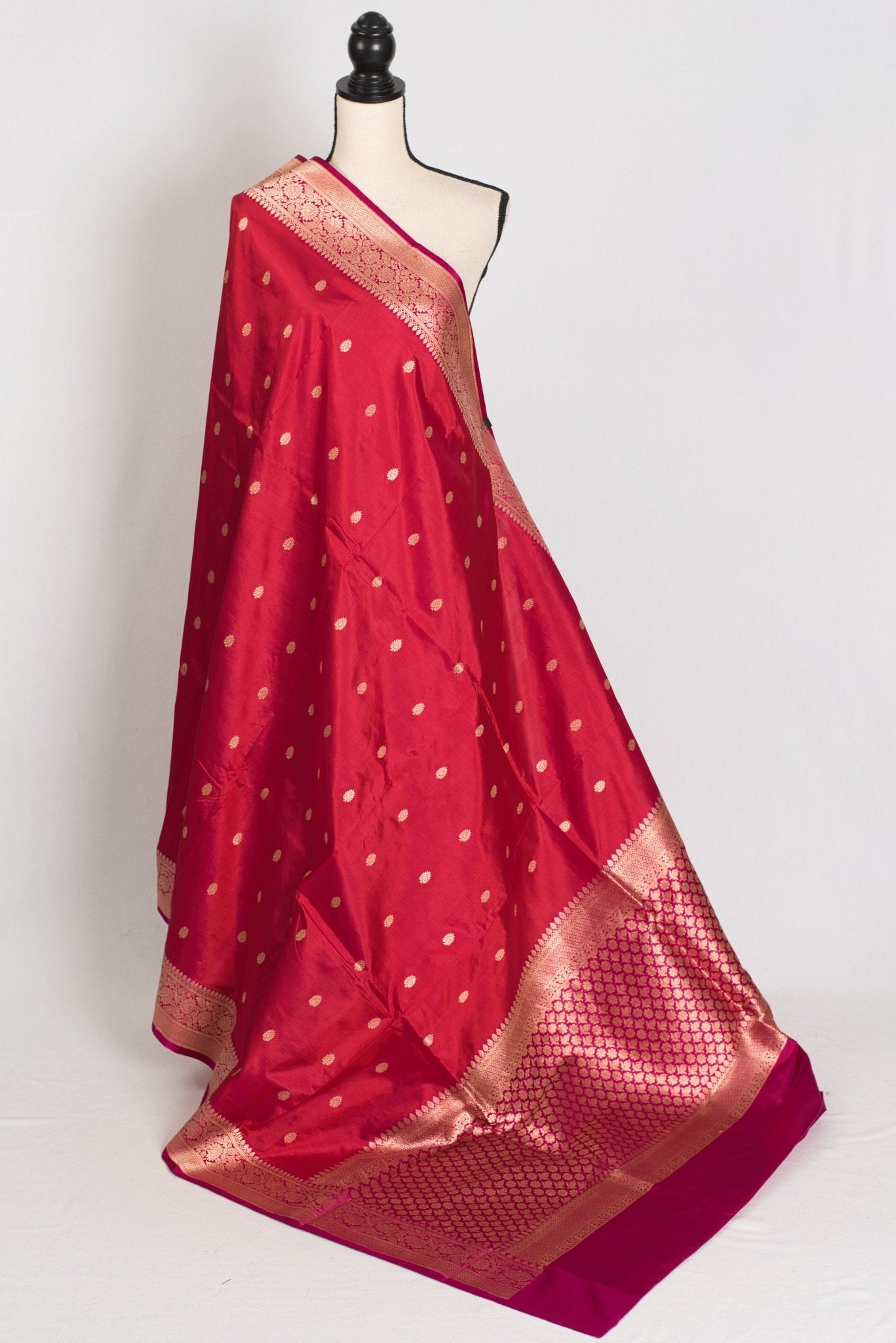 Nargis : Certified Silk Banarasi Saree in Rosy Red and Magenta - Saree Mandi