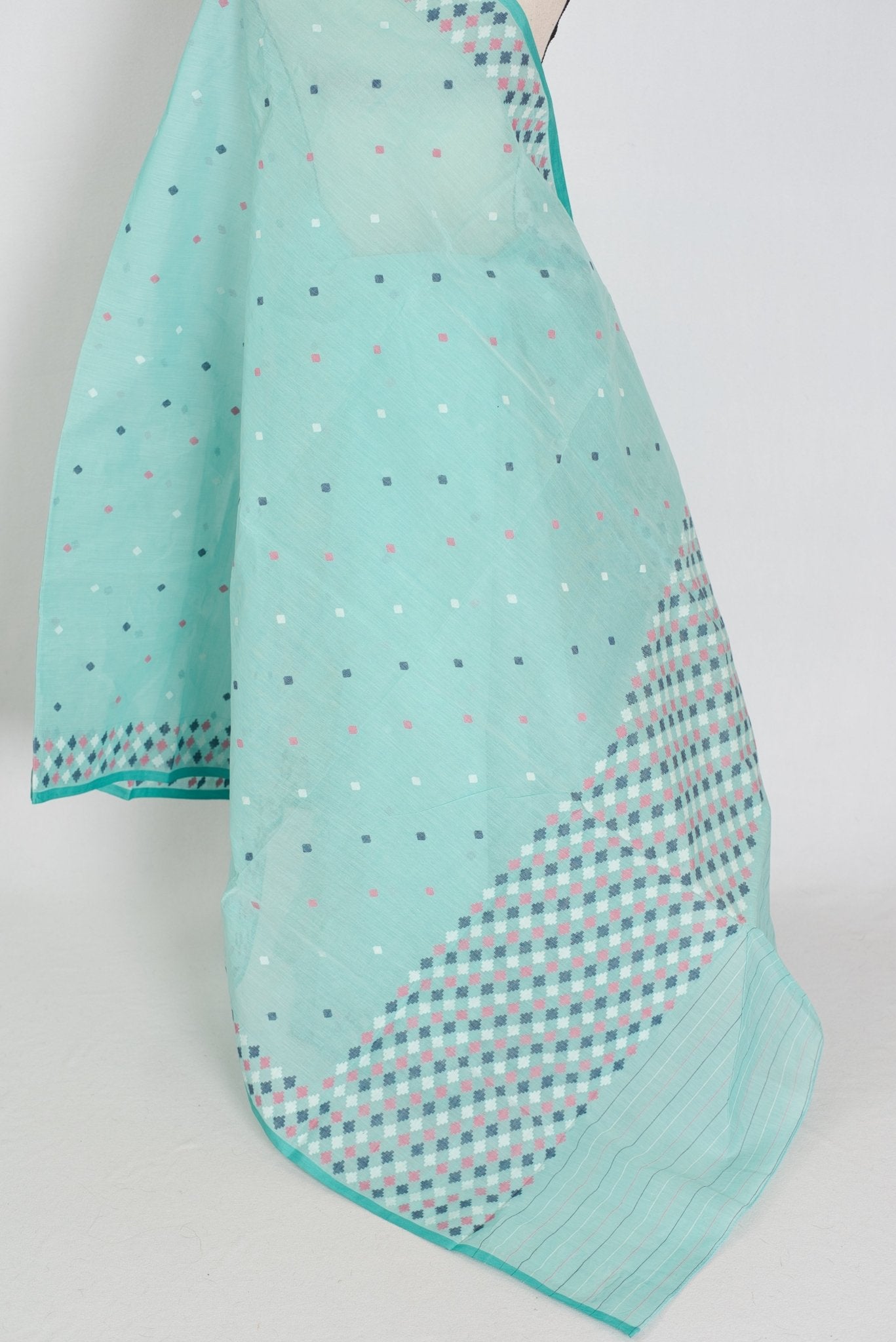 Neela: Turquoise Blue Bengal Handloom Pure Cotton Jamdani Saree - Saree Mandi
