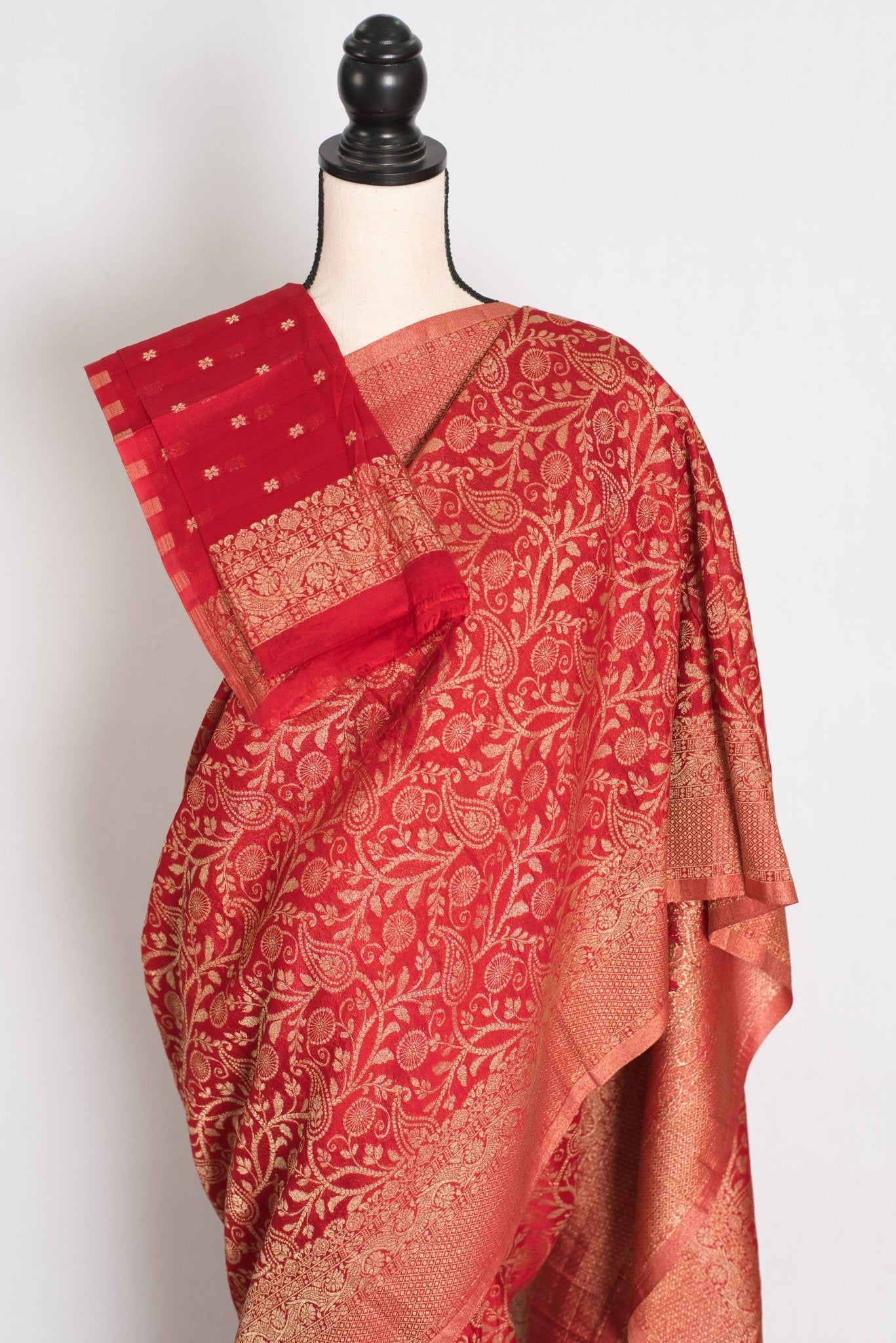 Pari : Red & Gold Jaal Banarasi Semi Georgette Saree - Saree Mandi