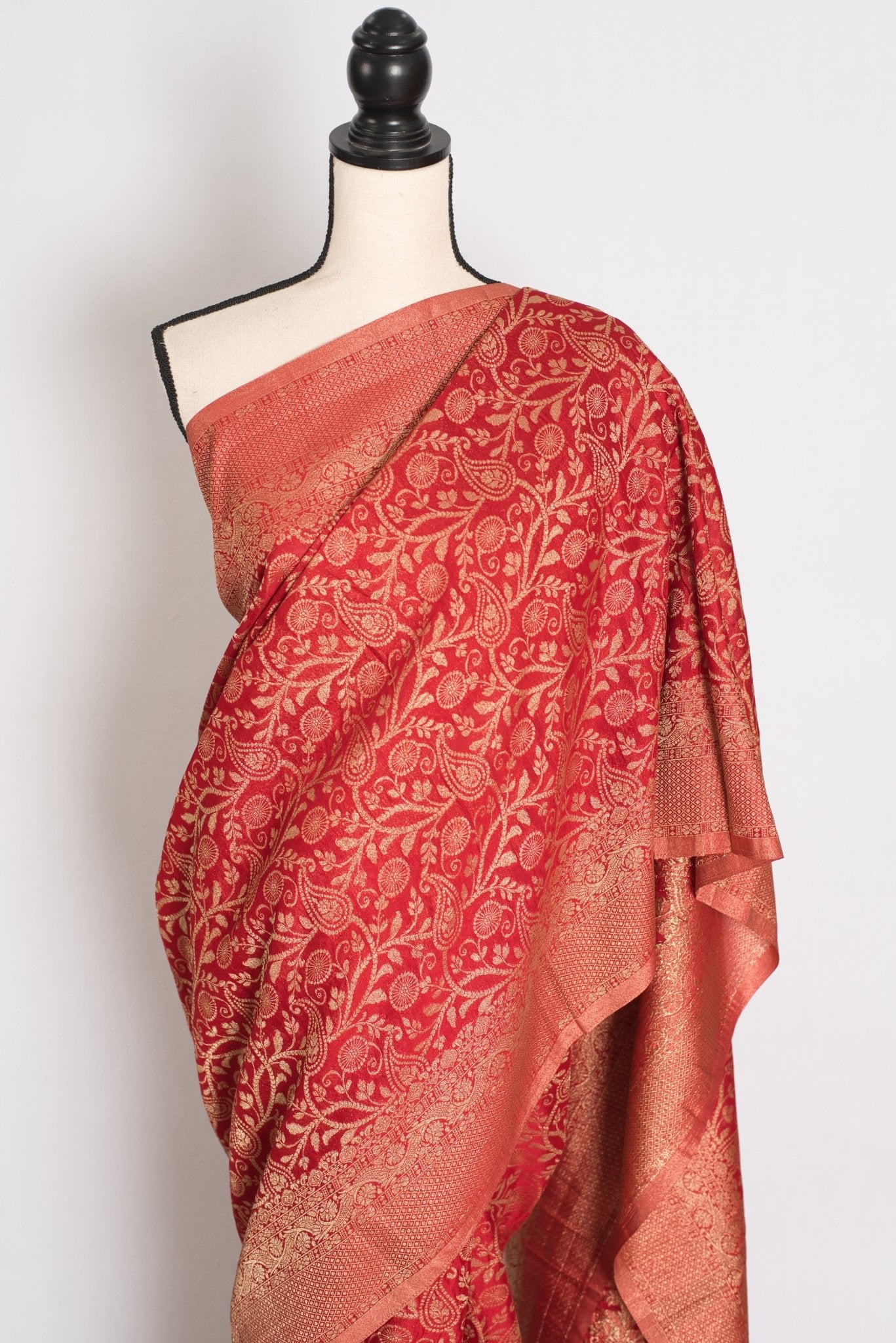 Pari : Red & Gold Jaal Banarasi Semi Georgette Saree - Saree Mandi