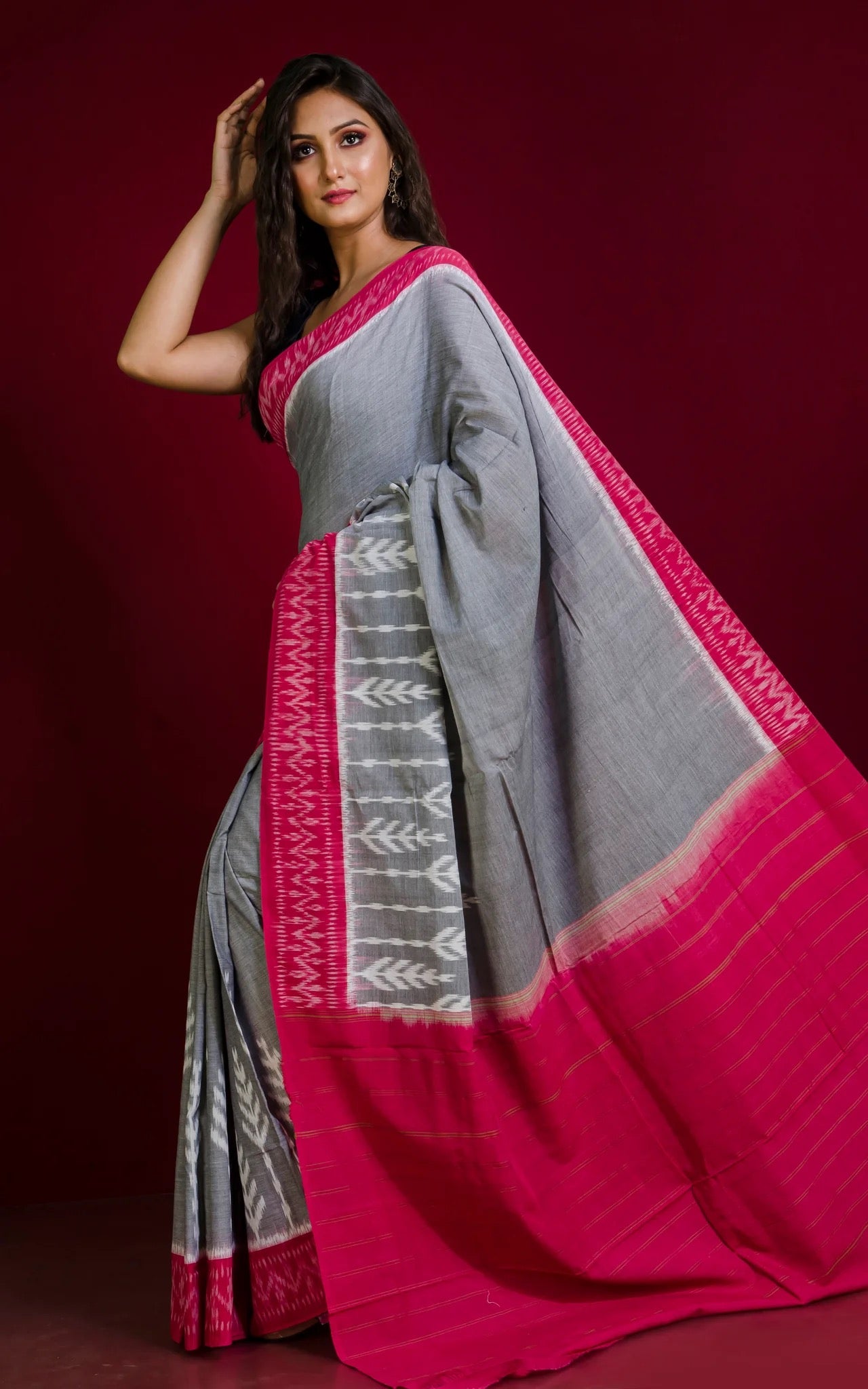 Mercerized Cotton Ikkat Pochampally Saree in Smoke Grey.