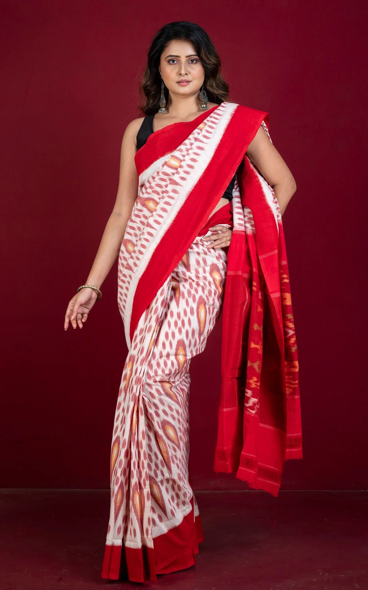 Mercerized Cotton Ikkat Pochampally Saree in Off White and Red.