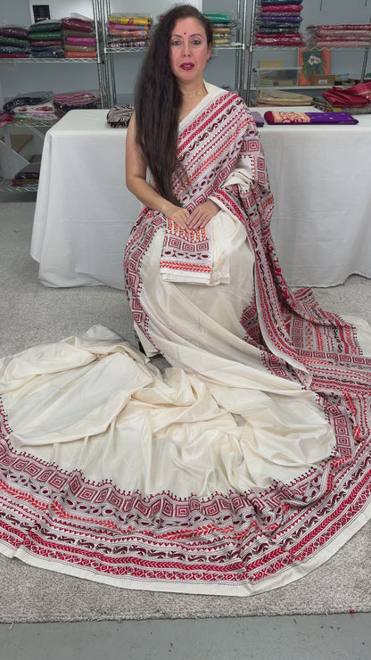 Video Of Snigdha: Silk Mark Certified Hand Embroidery Kantha Silk Saree in Off White