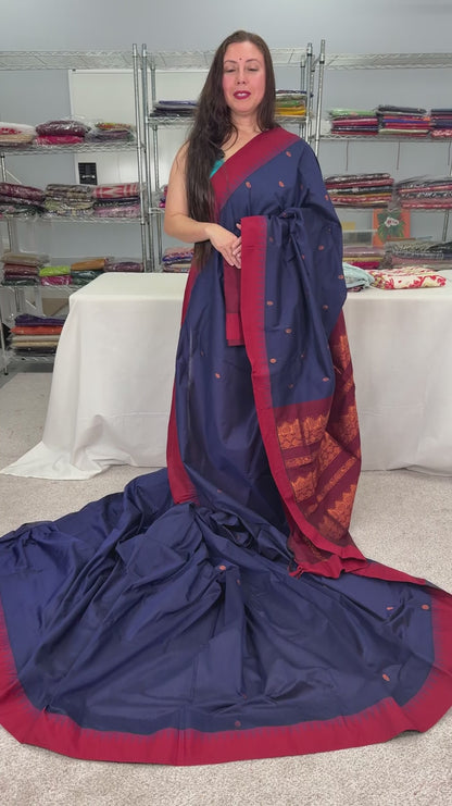 Hema : Blended Cotton Gadwal Saree in Midnight Blue and Dark Red
