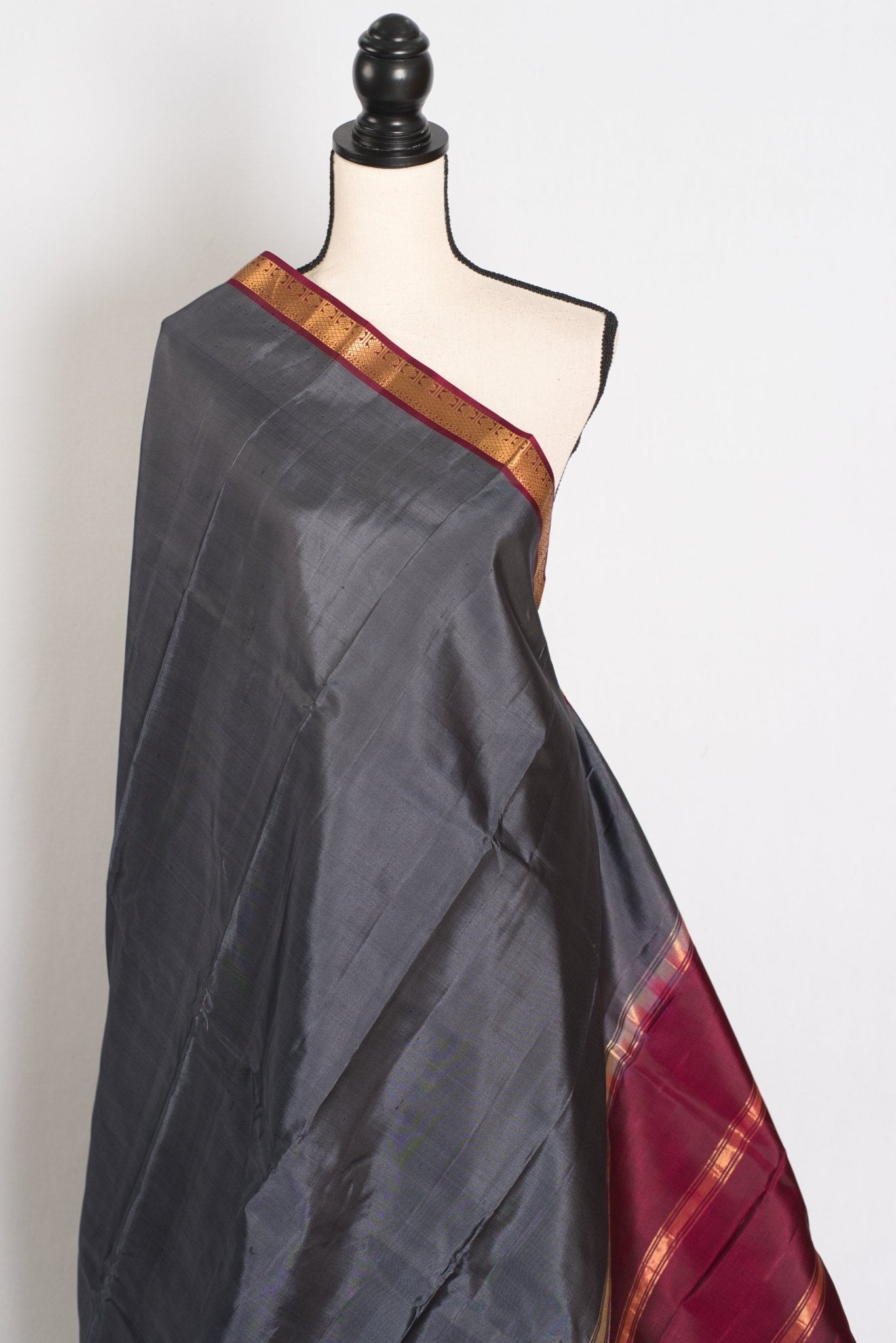 Radha : Gray and Maroon Kanjivaram Silk Saree with Small Golden Zari Border - Saree Mandi