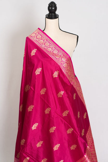 Rama : Certified Silk Banarasi Saree in Rosy Pink and Pink - Saree Mandi