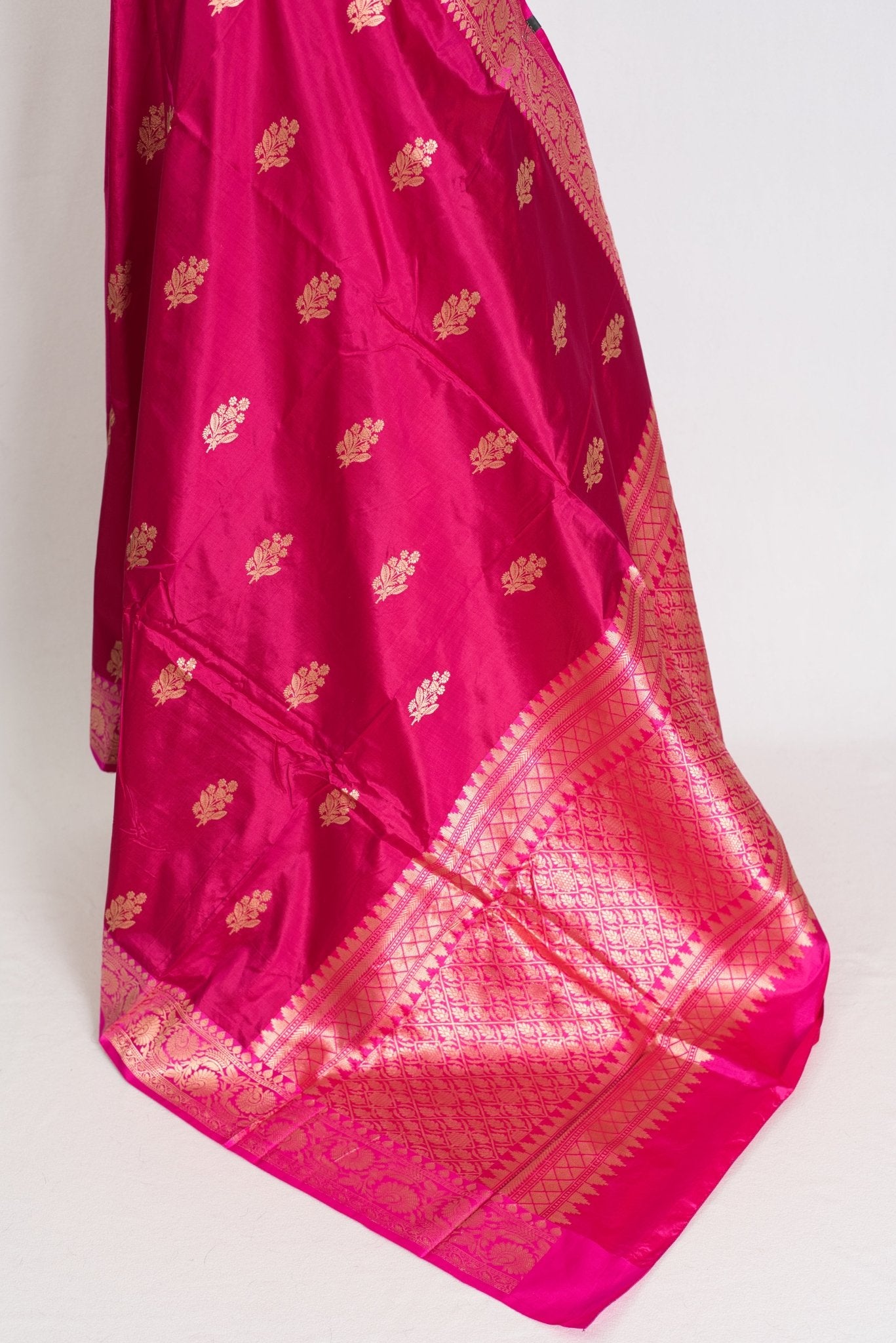 Rama : Certified Silk Banarasi Saree in Rosy Pink and Pink - Saree Mandi