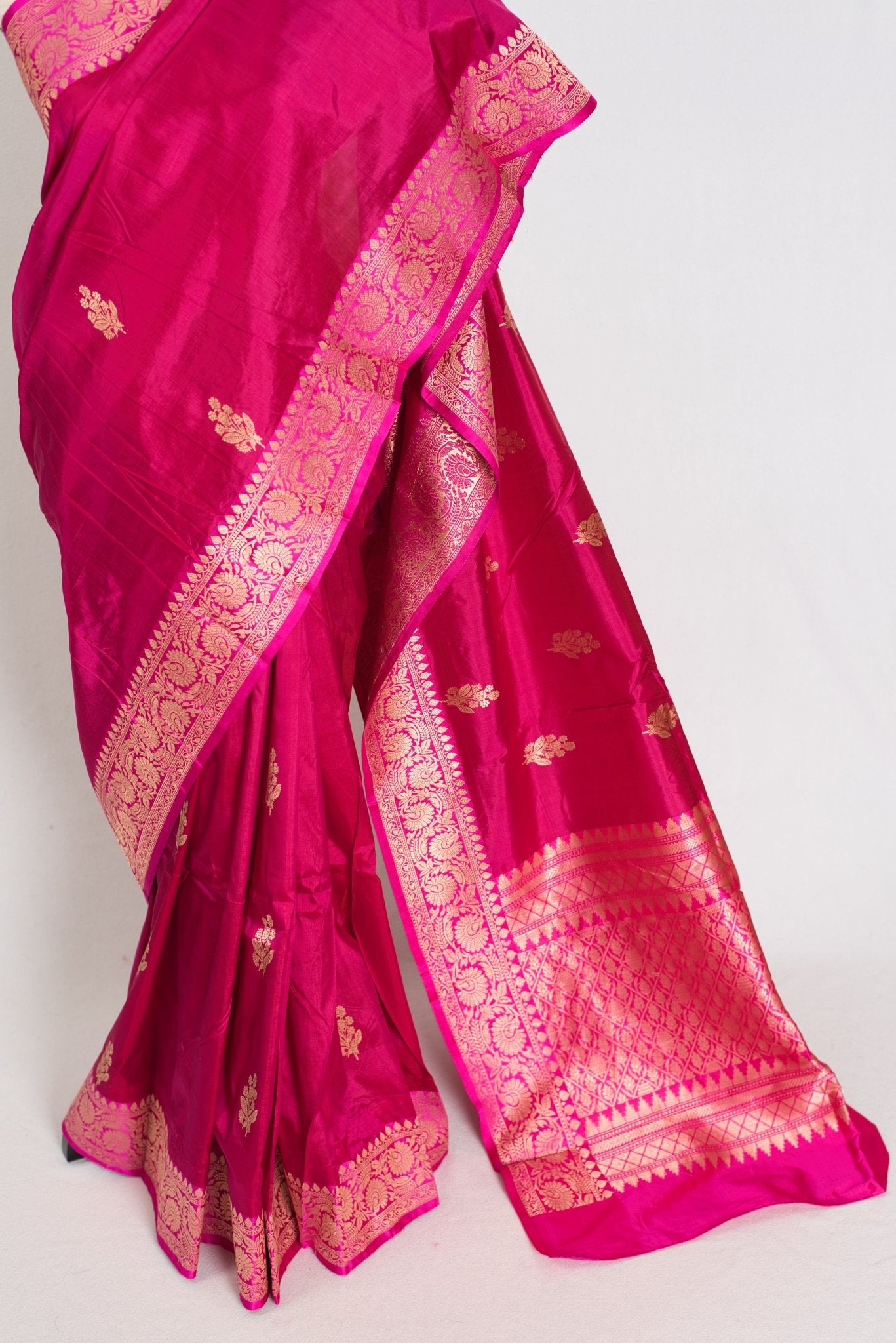 Rama : Certified Silk Banarasi Saree in Rosy Pink and Pink - Saree Mandi