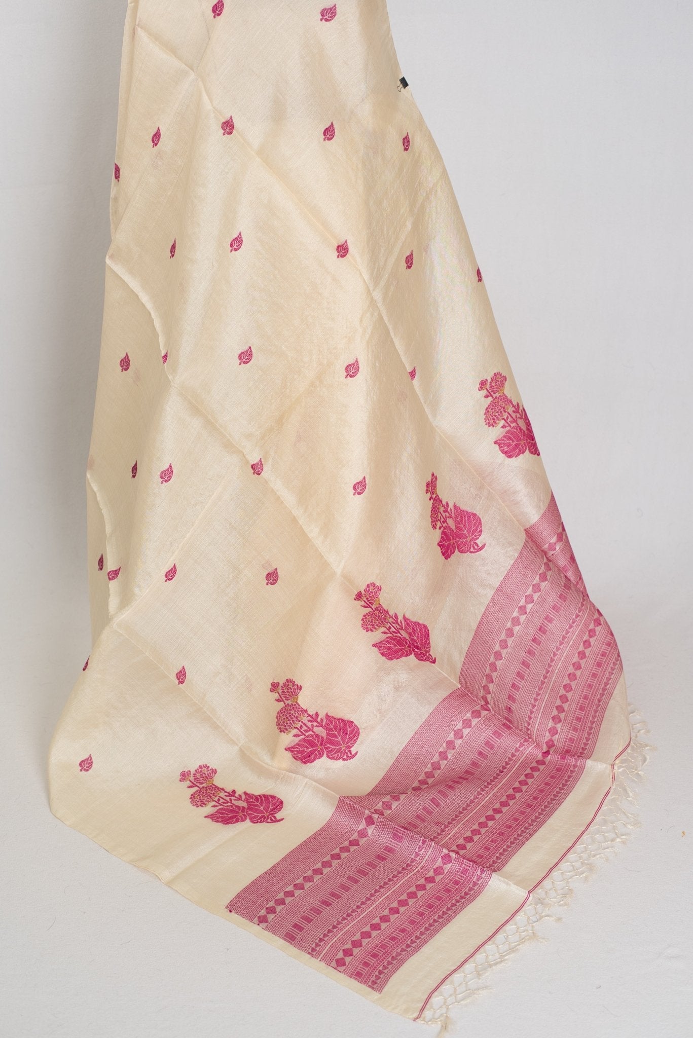 Renu: Cream & Pink Bengal Tussar Silk Saree | Silk Mark Certified - Saree Mandi