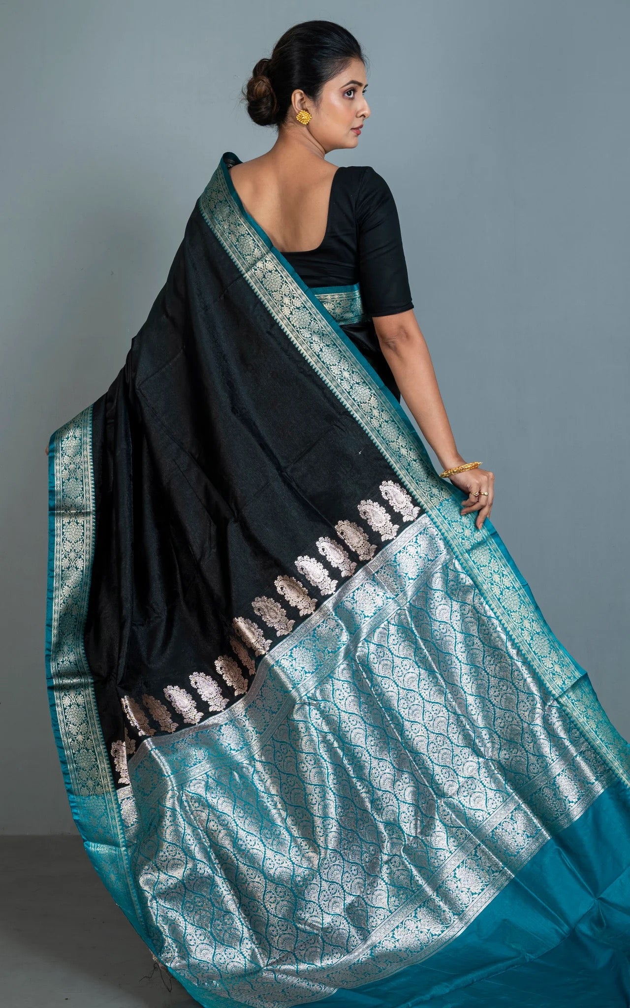 Blended Silk Gadwal Saree with Rich Pallu in Black, Teal and Antique Golden.