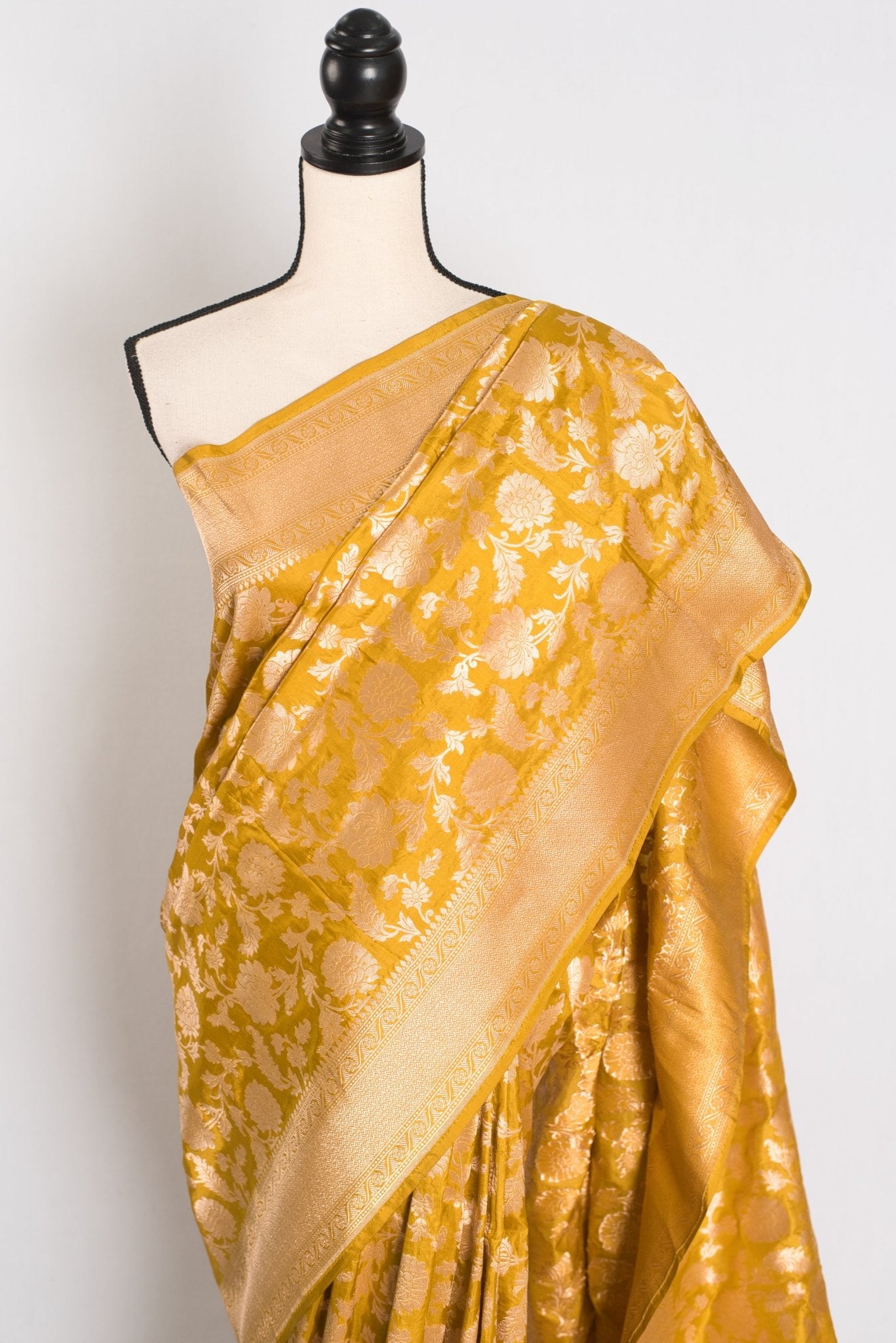 Sona: Silk Mark Certified Golden Yellow and Gold Bridal Banarasi Silk Saree - Saree Mandi